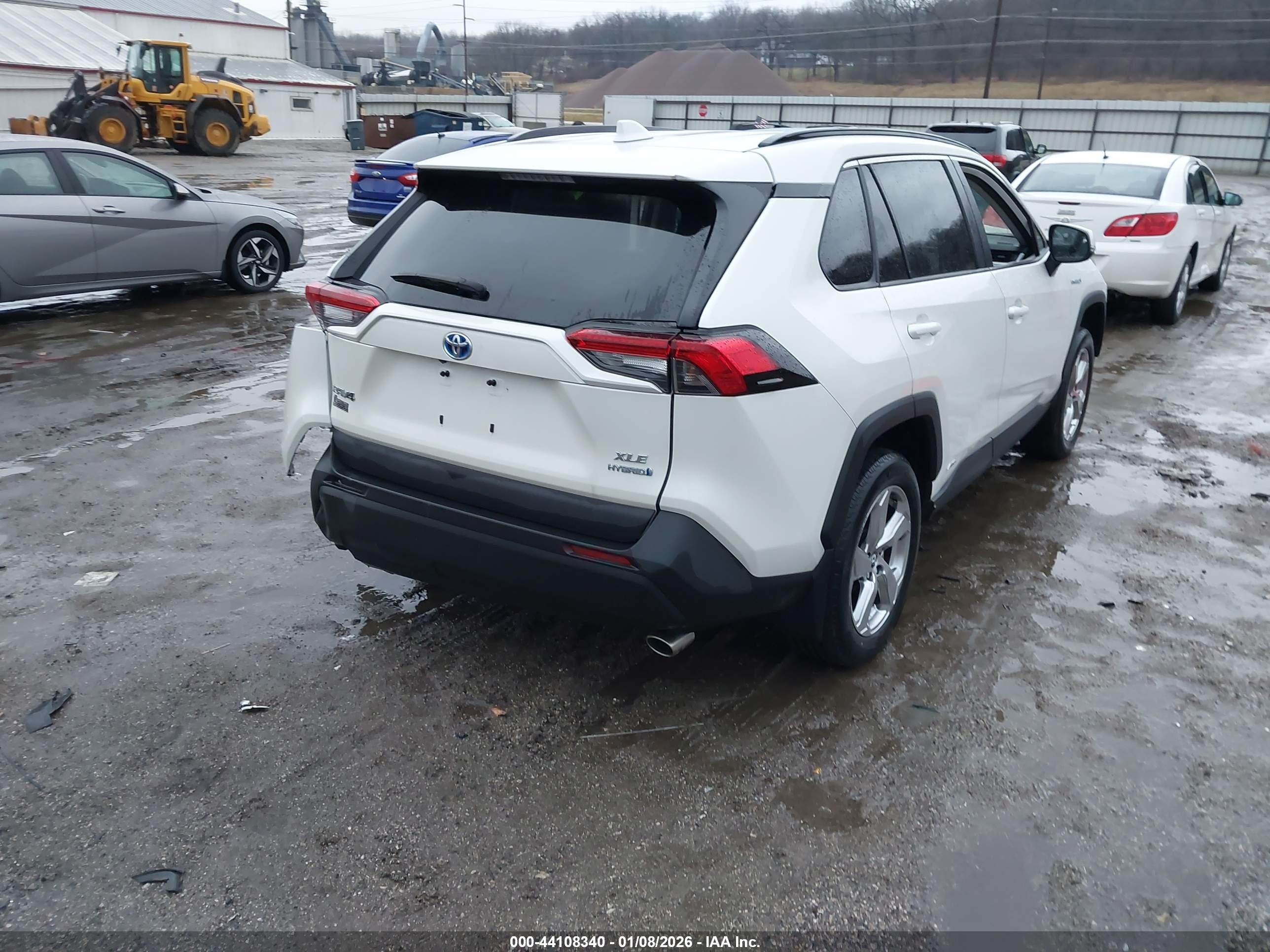 TOYOTA RAV4 image 4