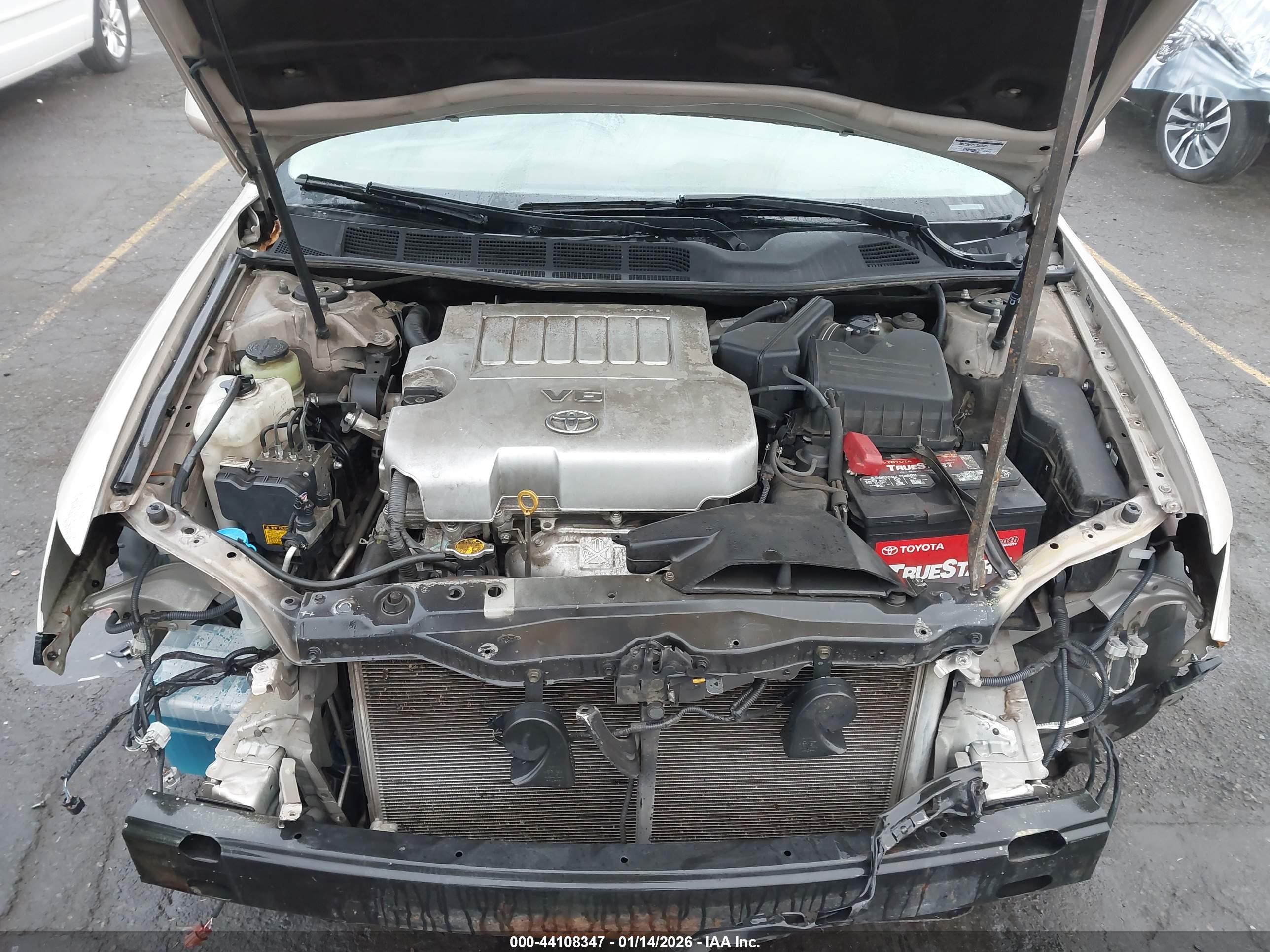 TOYOTA AVALON image 10
