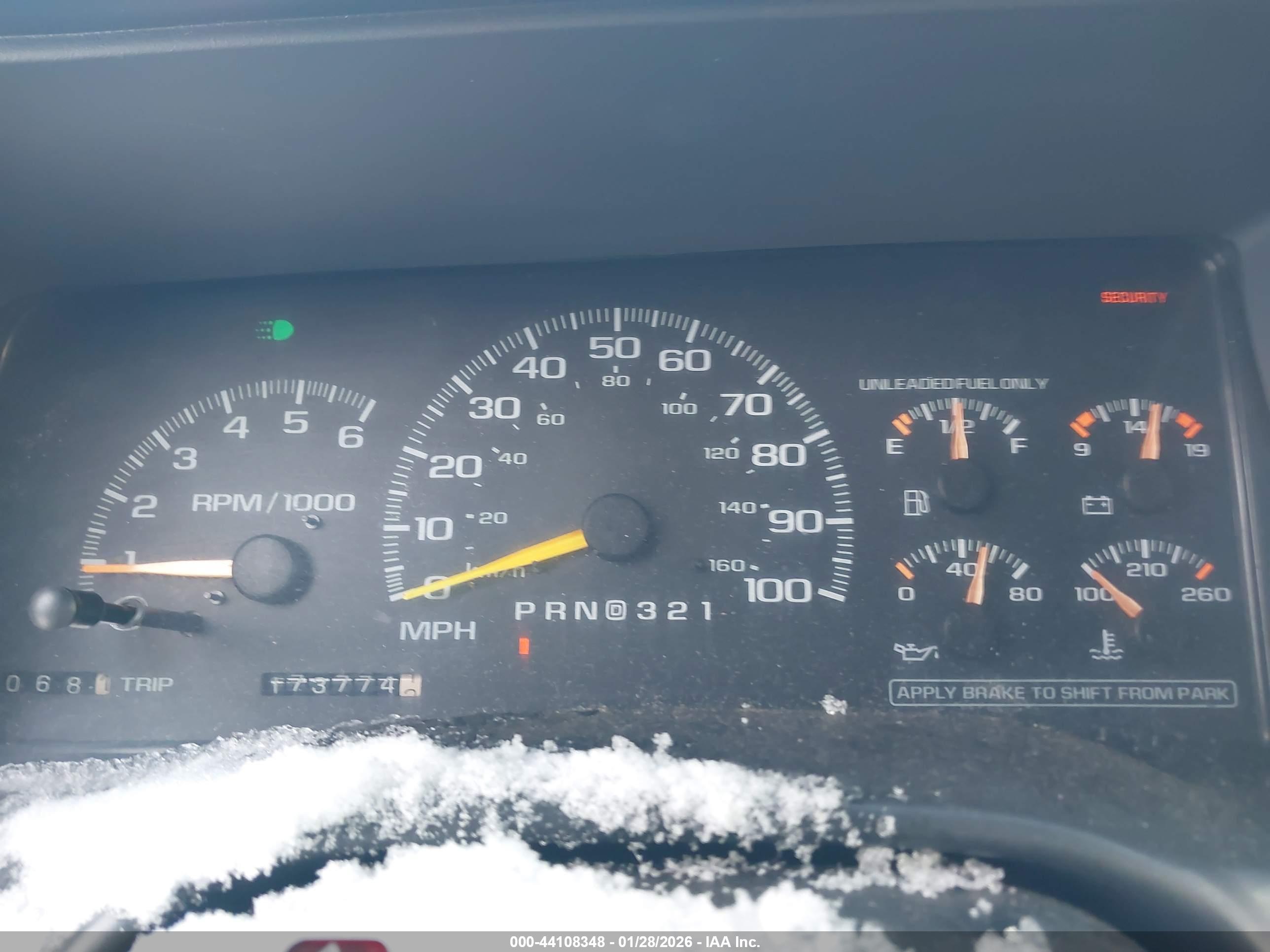 GMC YUKON image 7
