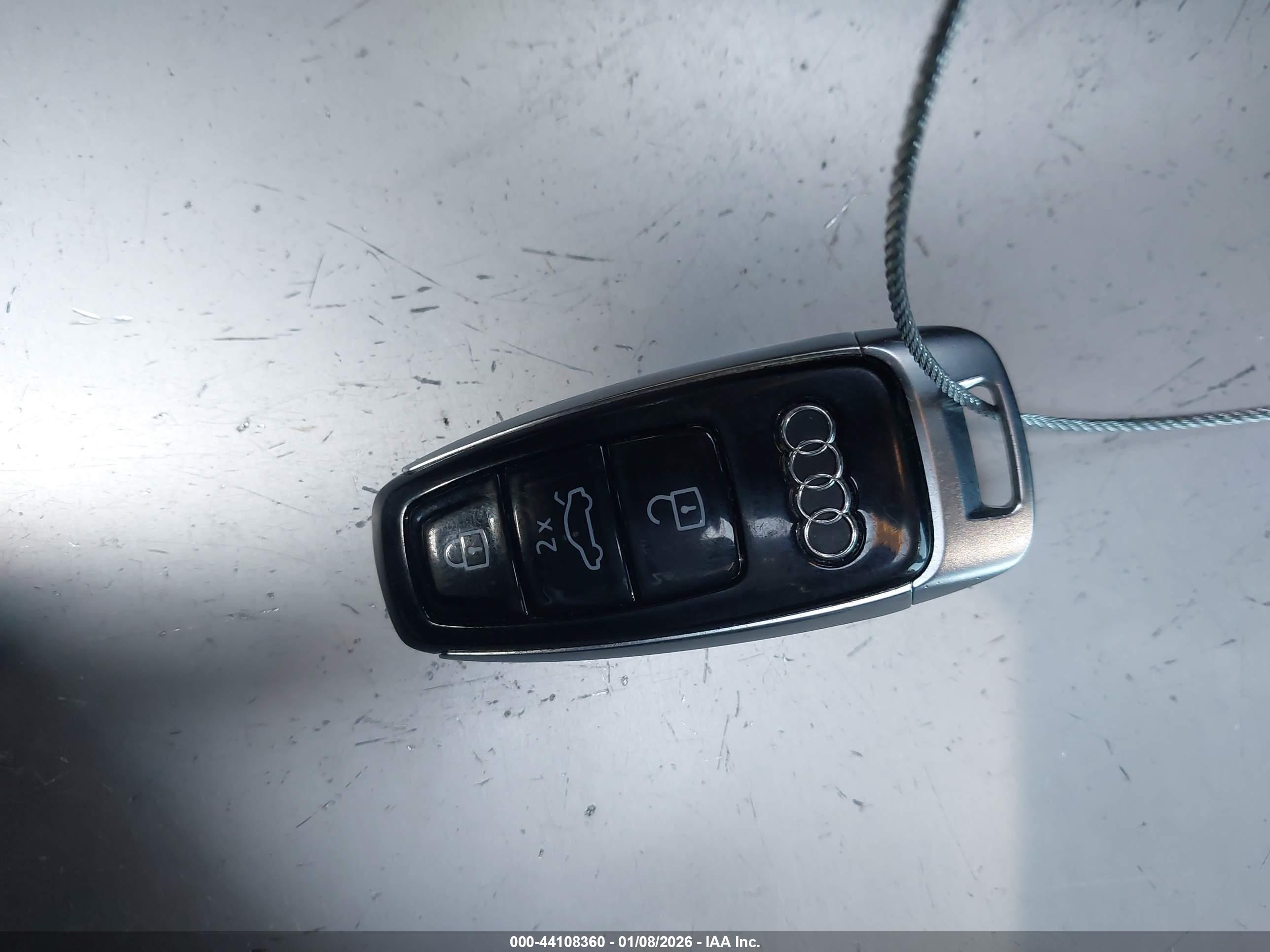 AUDI Q7 image 11