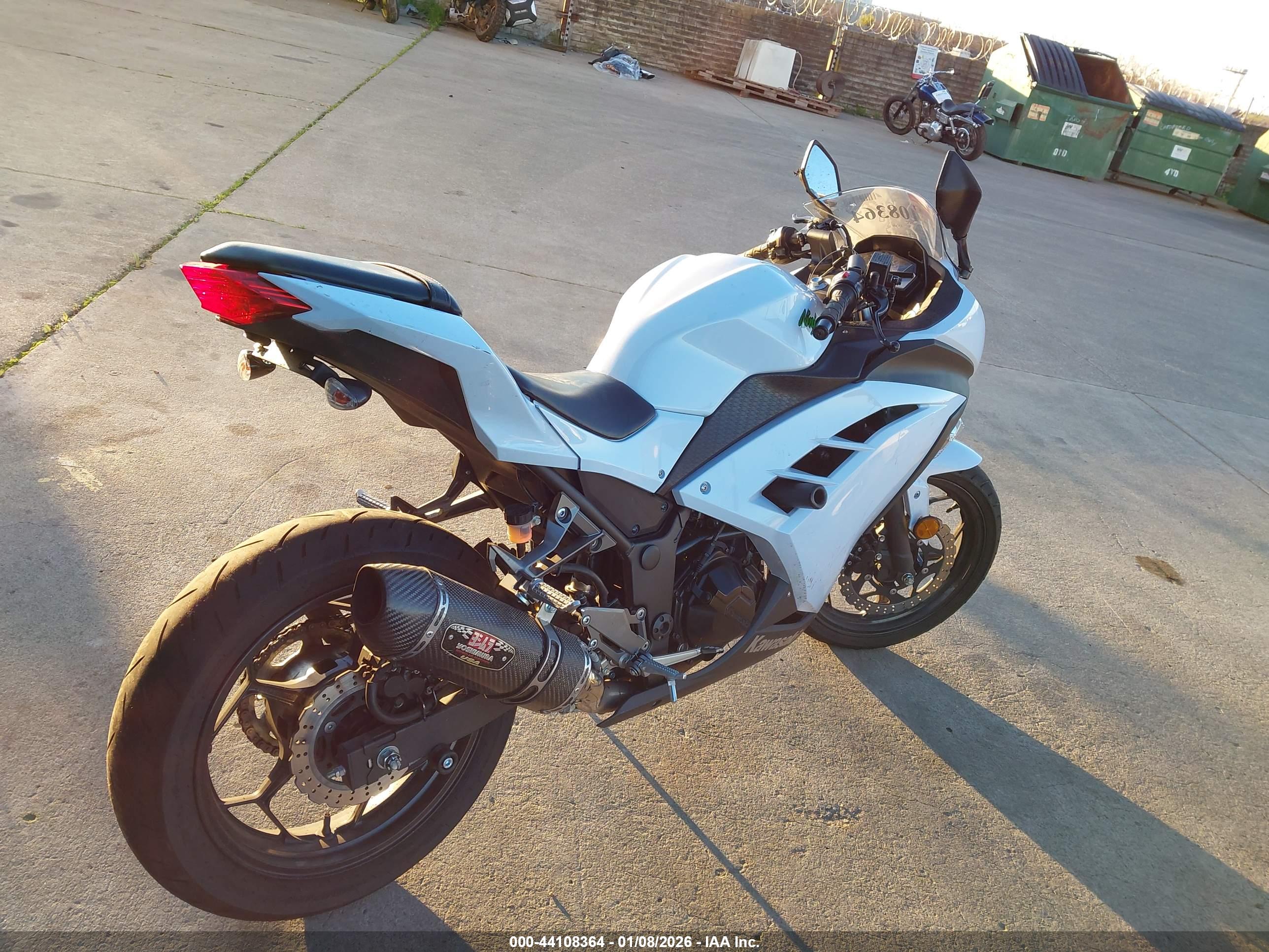 KAWASAKI EX300 image 4