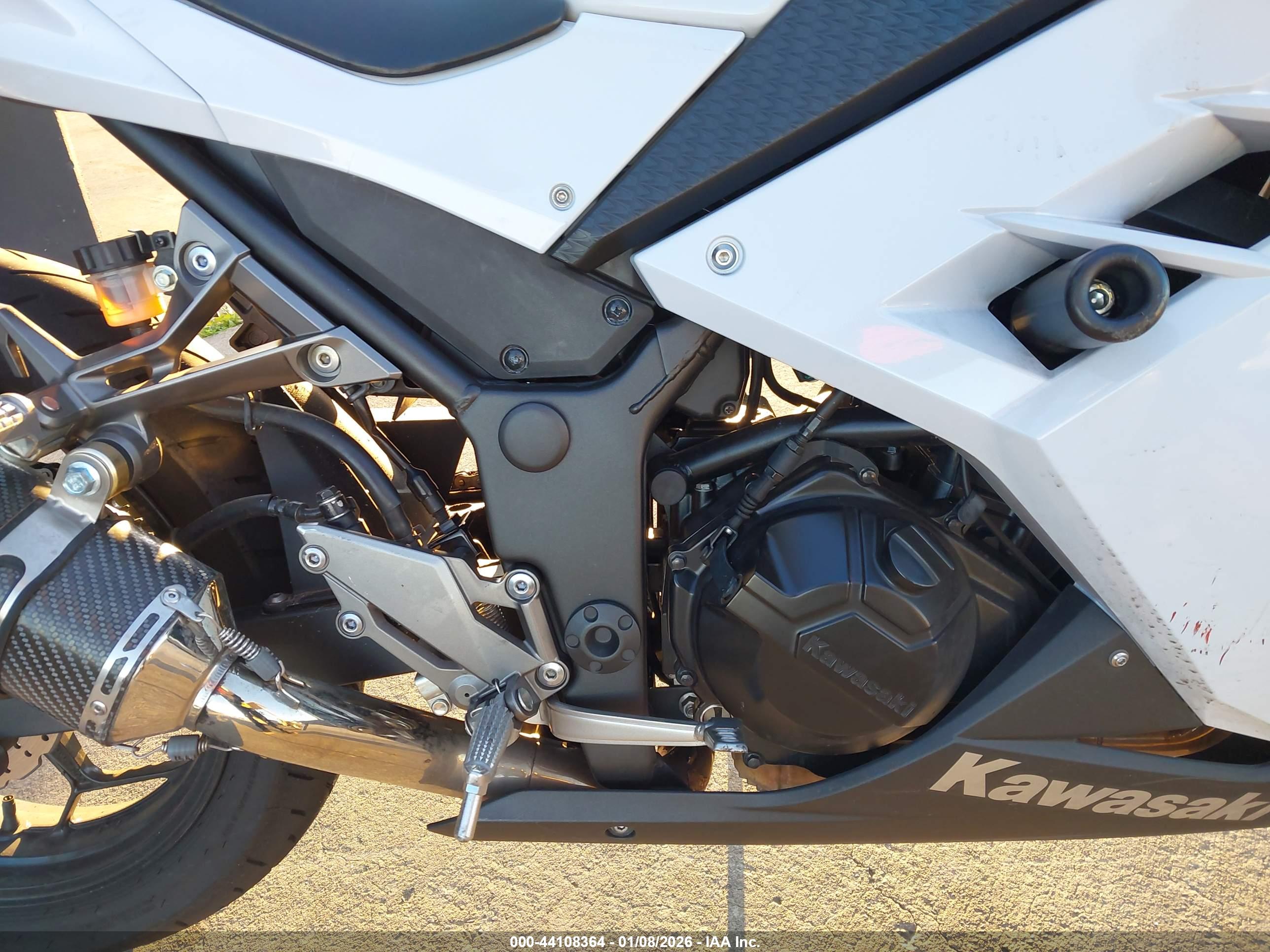 KAWASAKI EX300 image 8