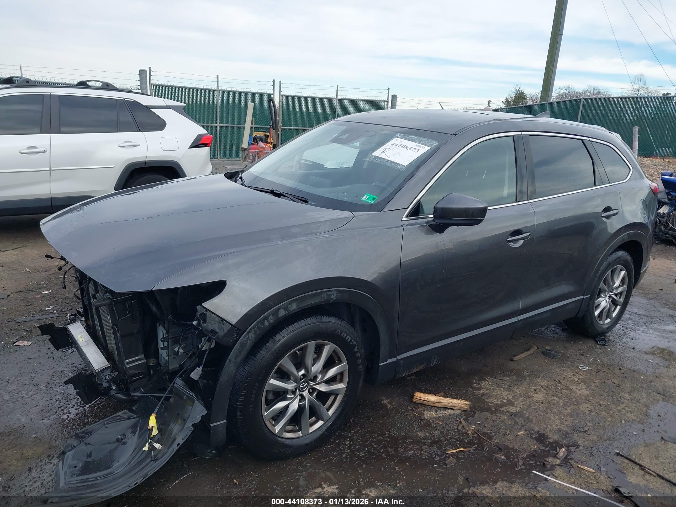 MAZDA CX-9 image 2