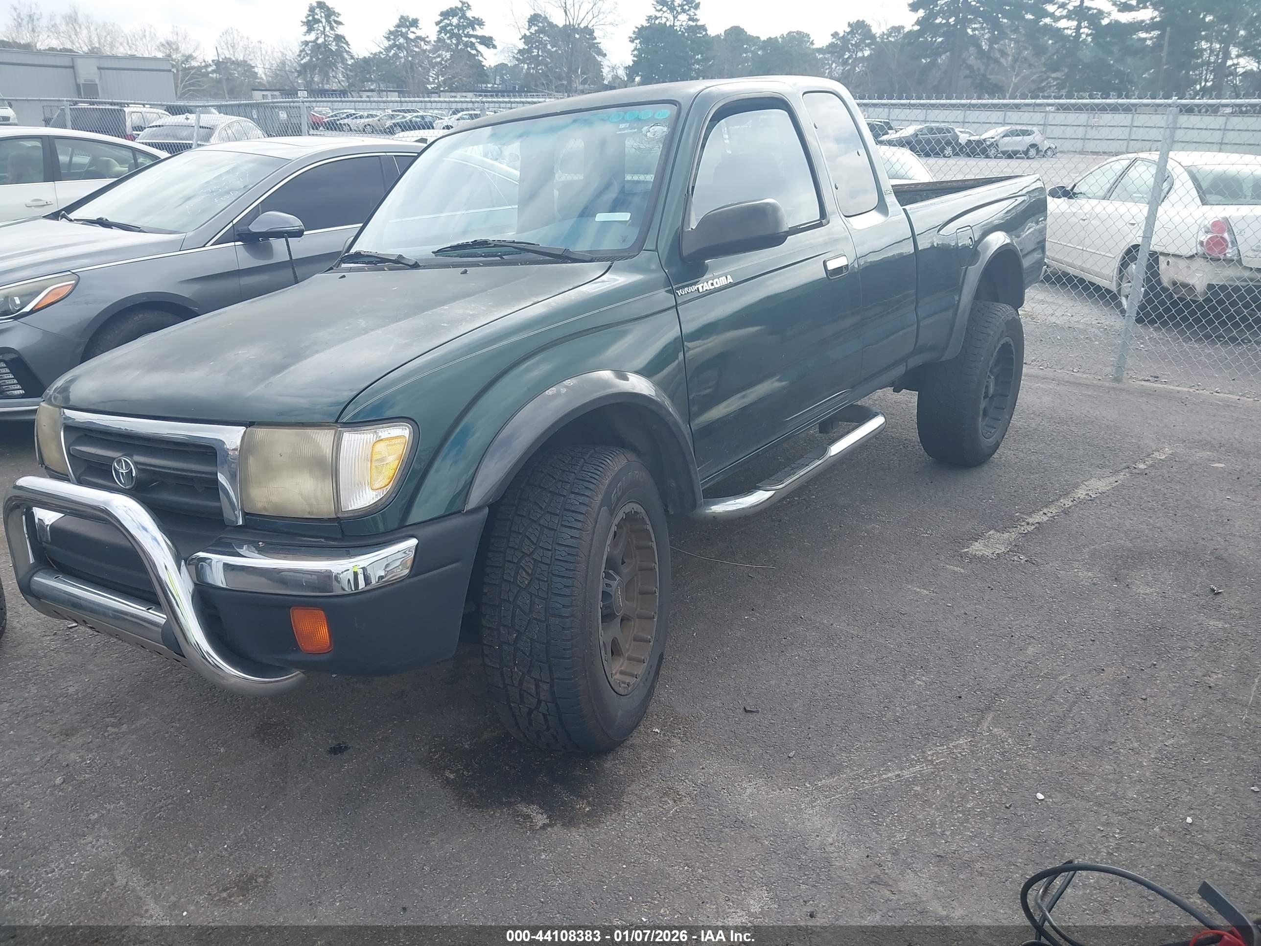 TOYOTA TACOMA image 2