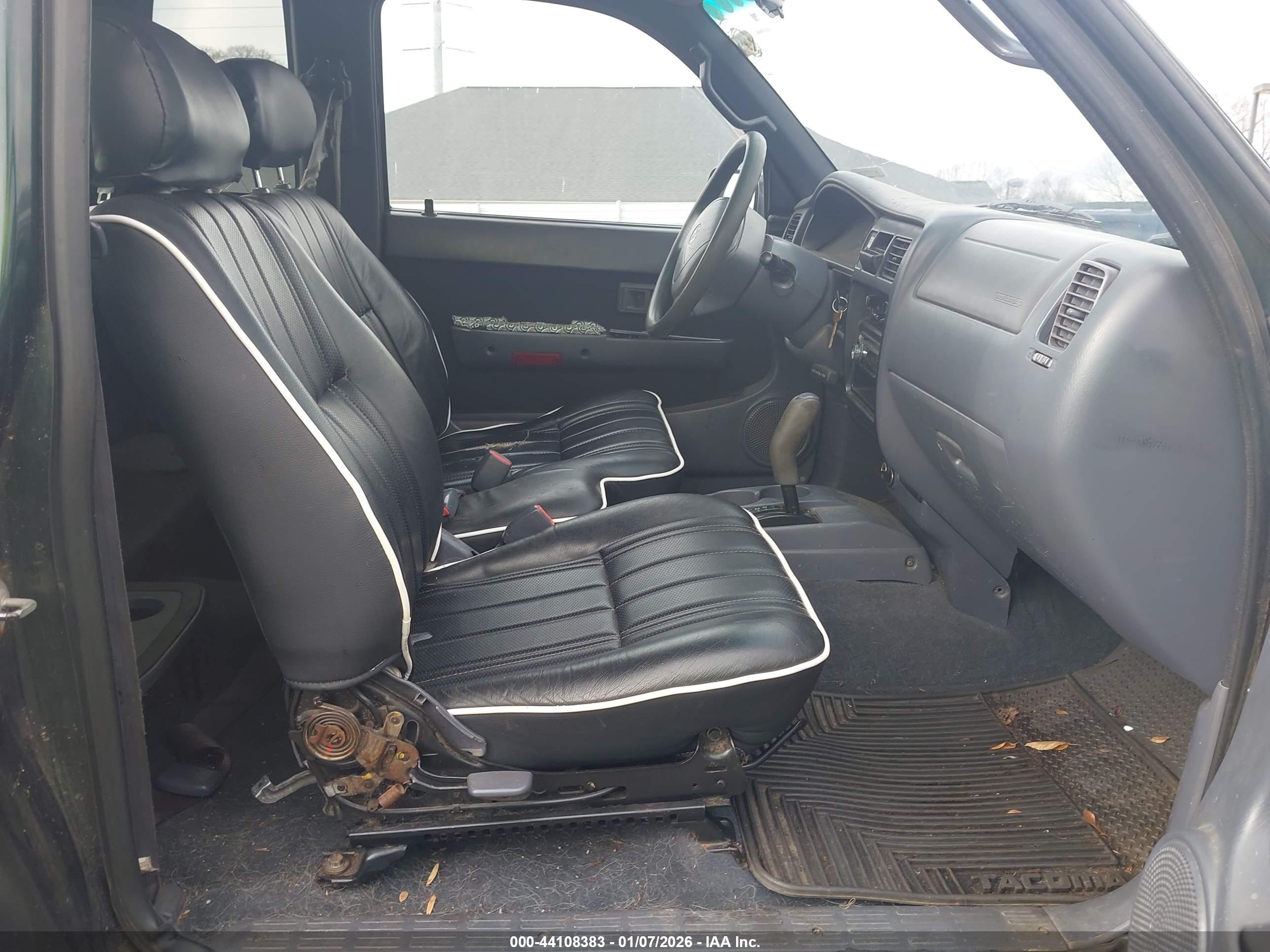 TOYOTA TACOMA image 5