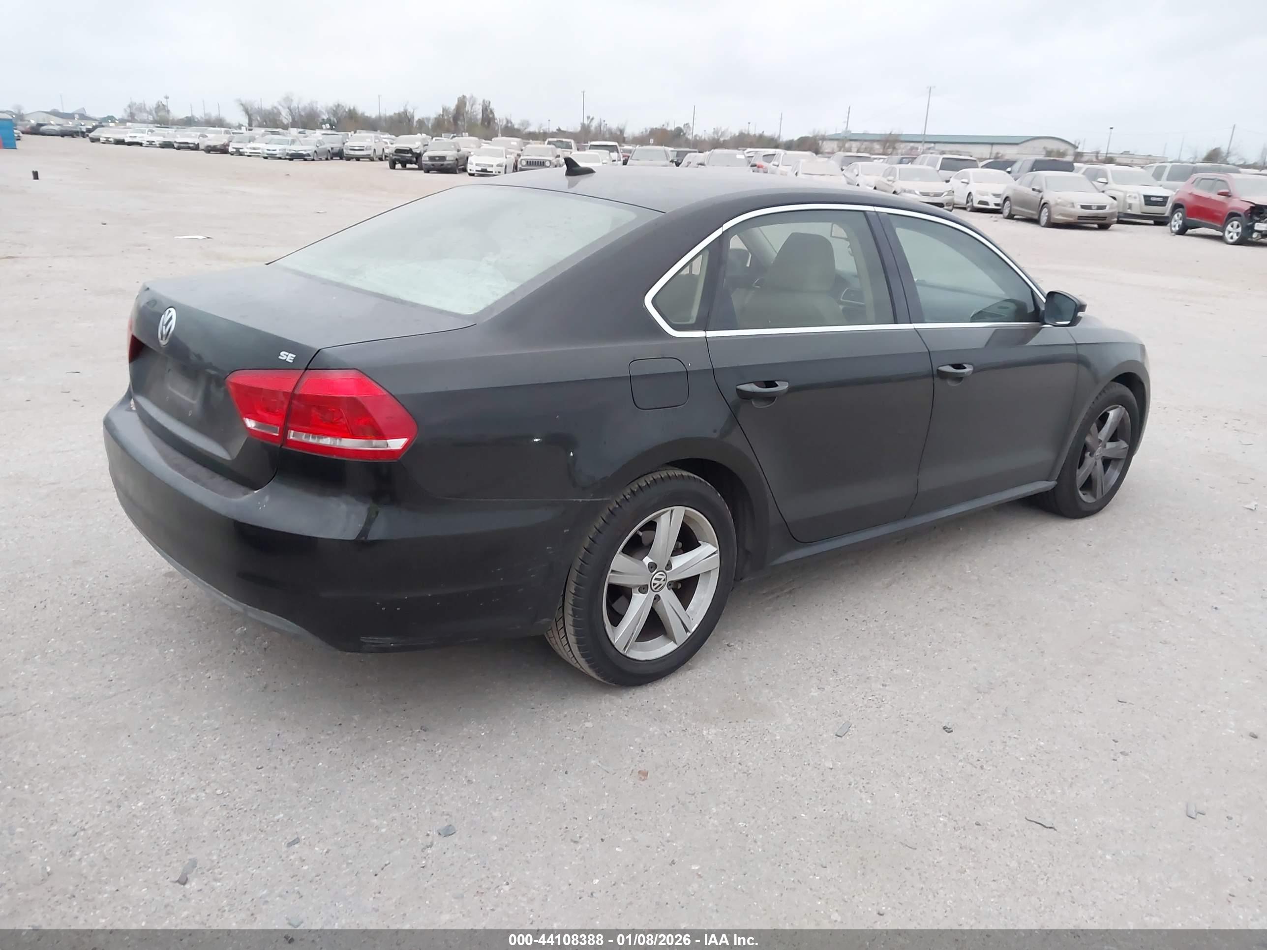 VOLKSWAGEN PASSAT image 4