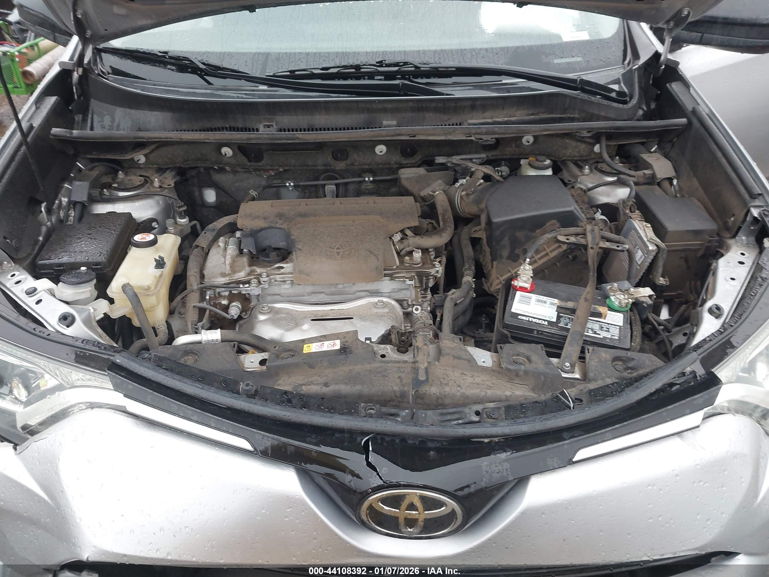 TOYOTA RAV4 image 10