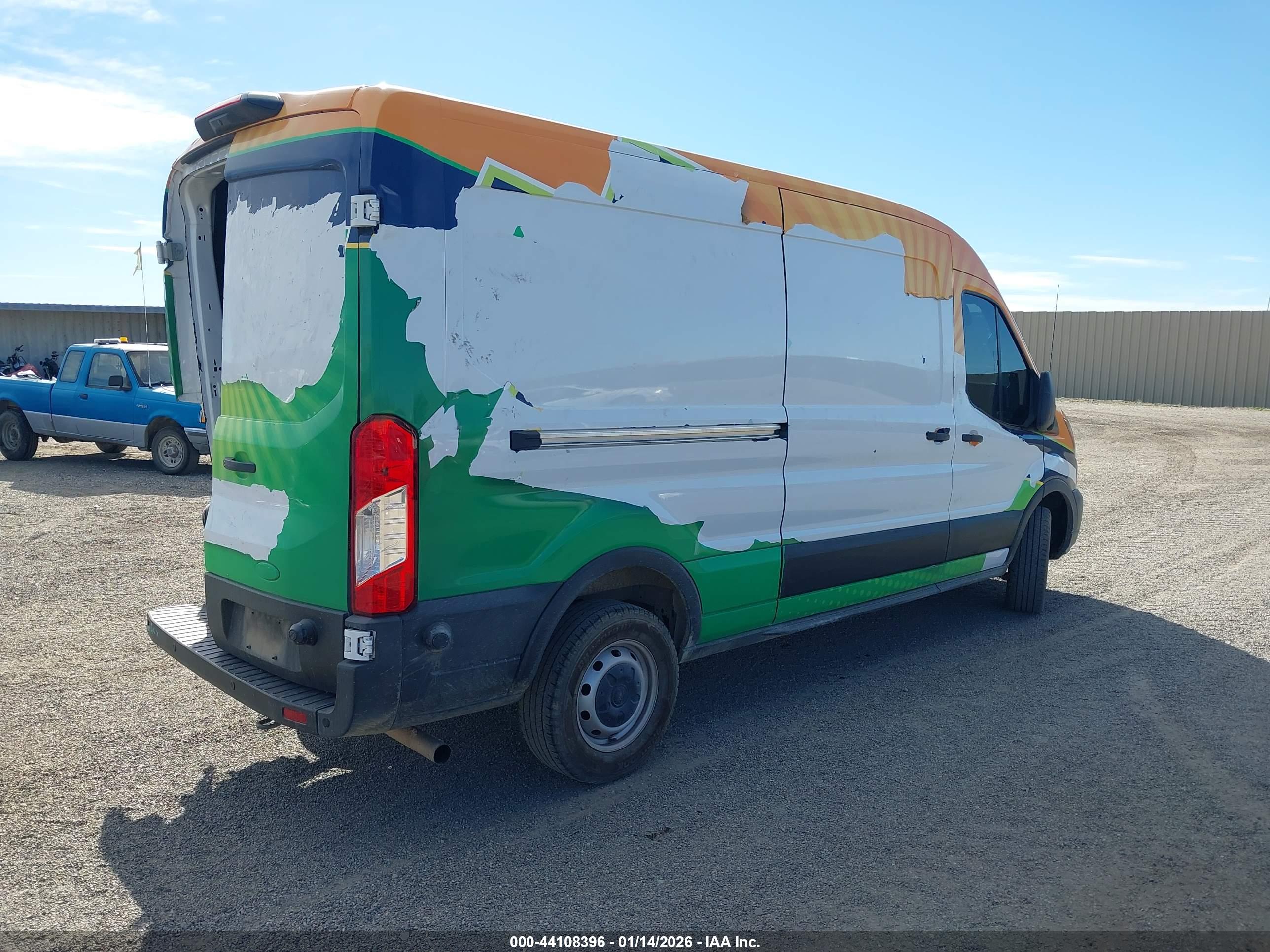 FORD TRANSIT-250 image 4