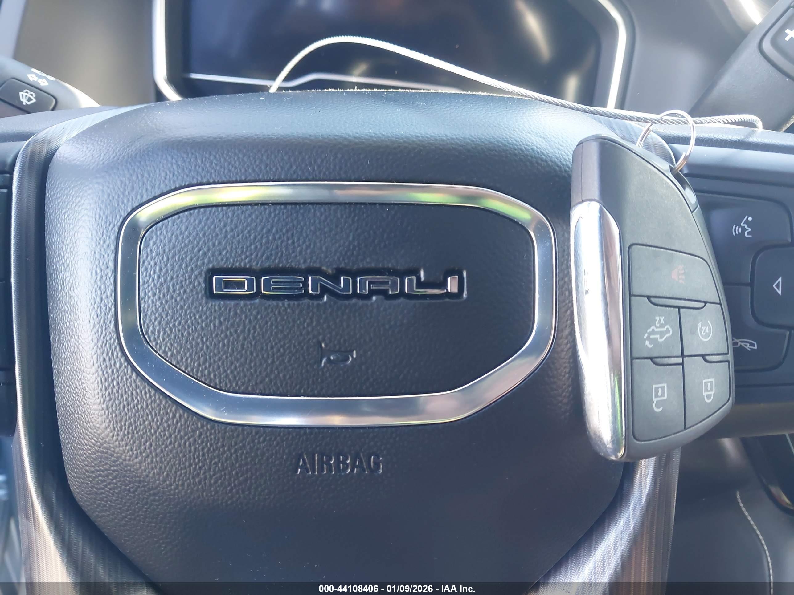 GMC SIERRA image 11