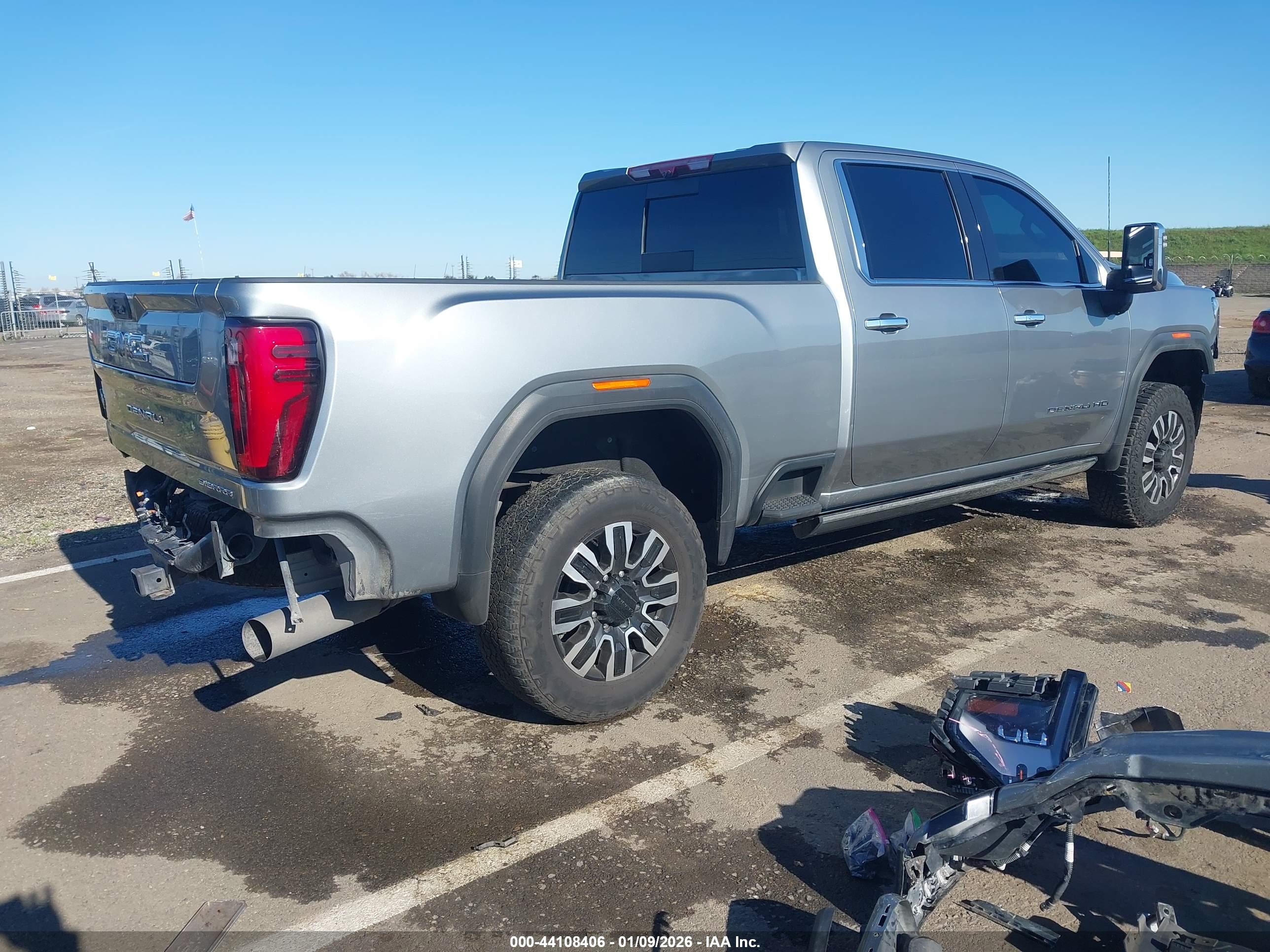 GMC SIERRA image 4