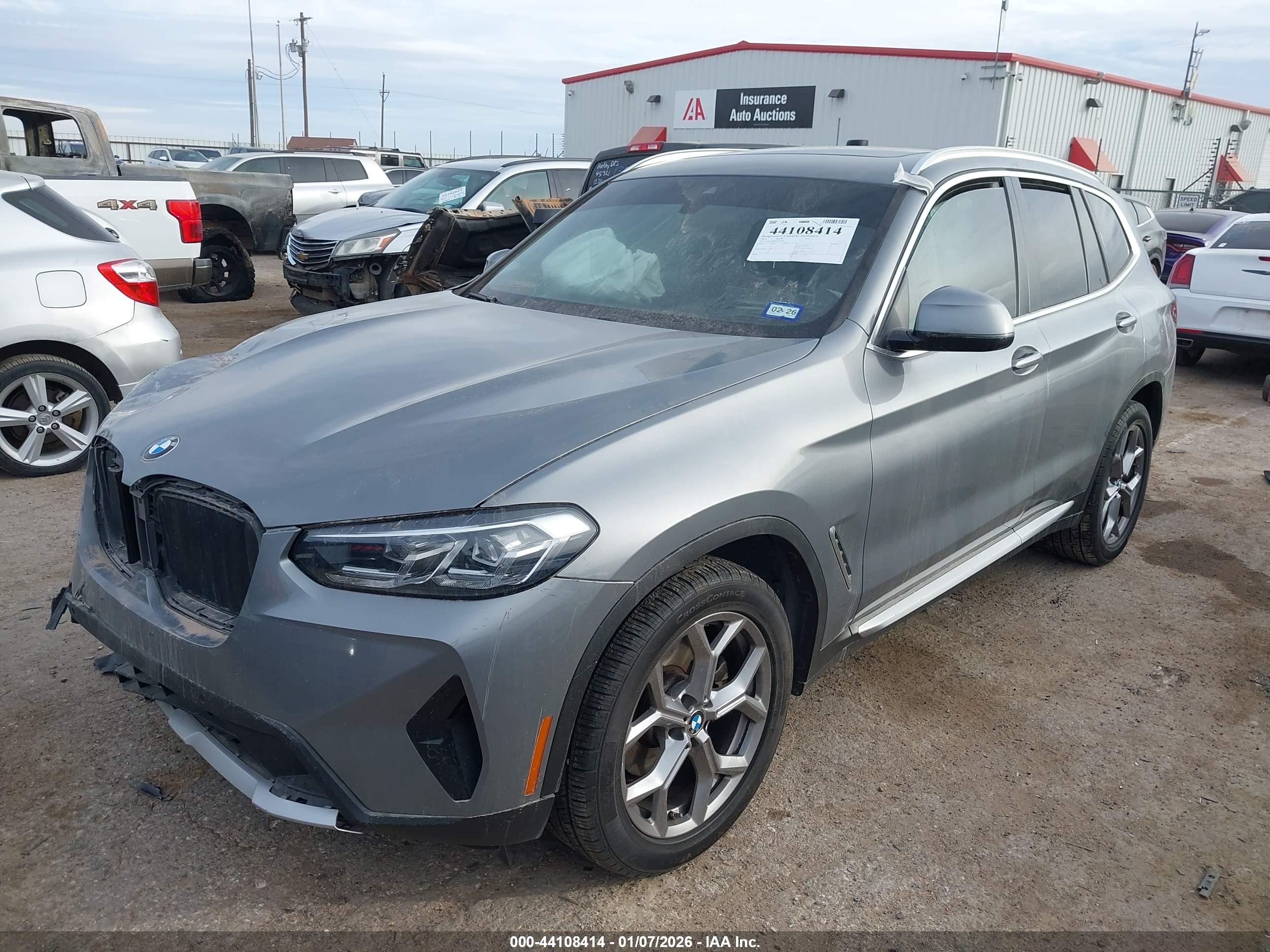 BMW X3 image 2