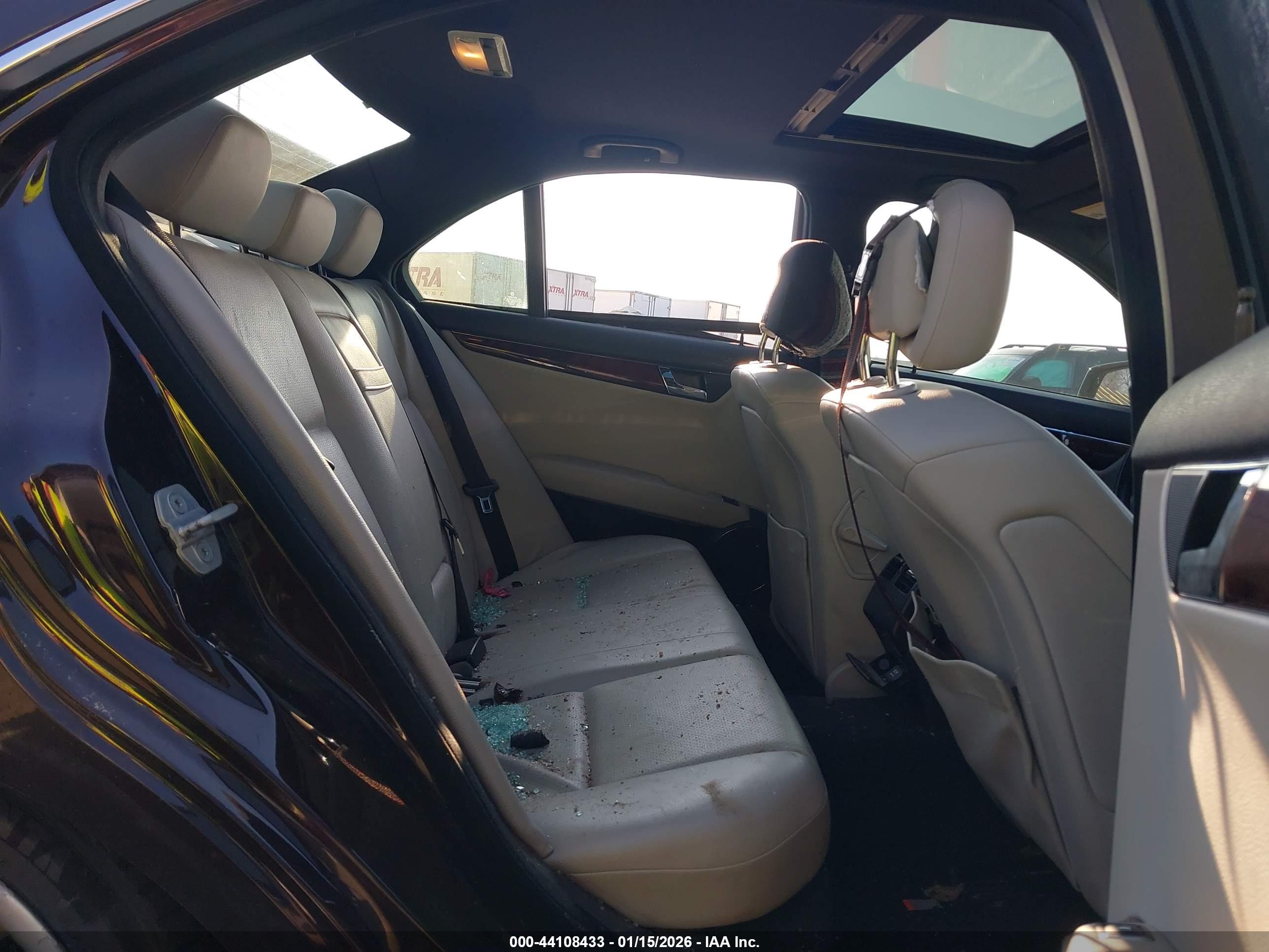MERCEDES-BENZ C image 8