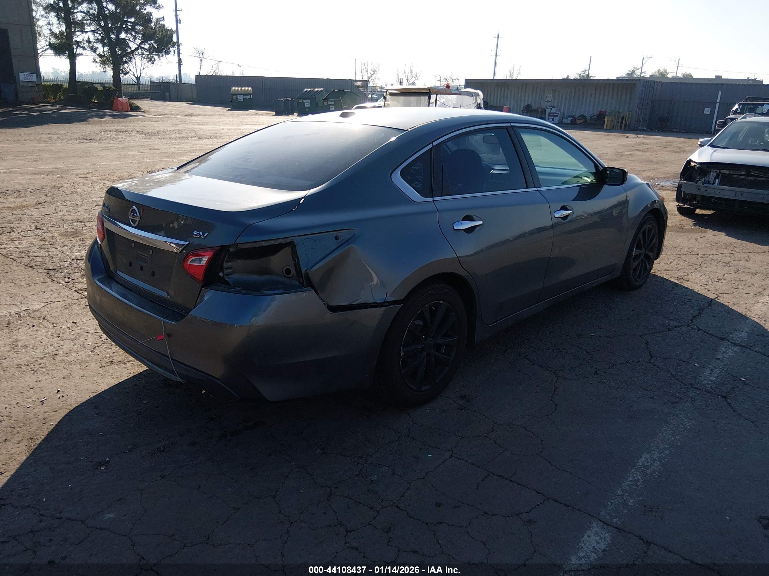 NISSAN ALTIMA image 4