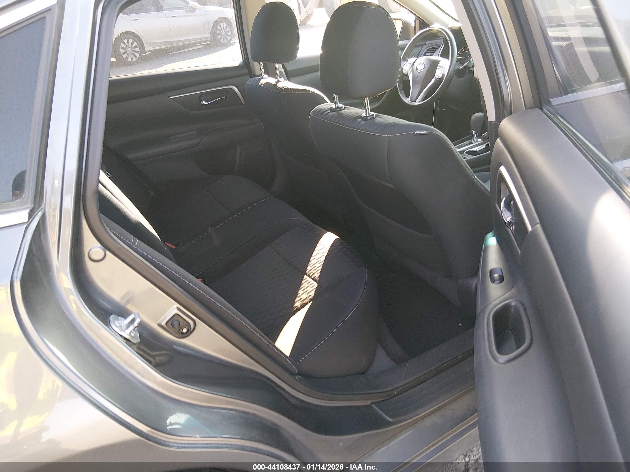NISSAN ALTIMA image 8