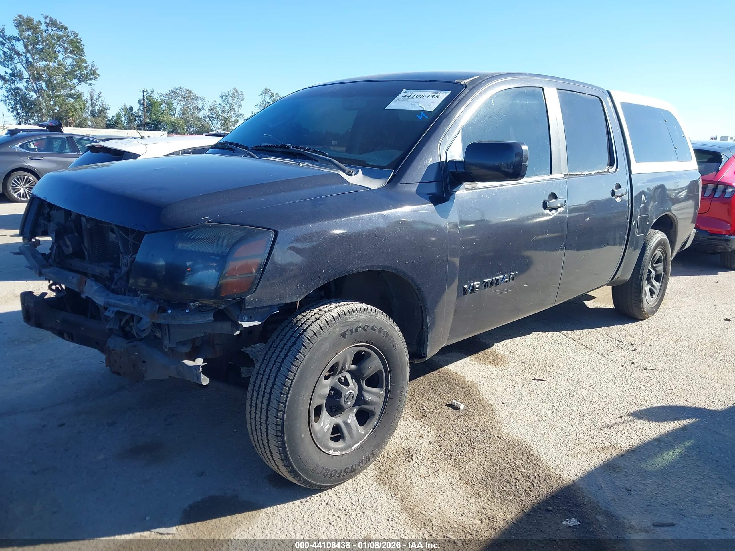 NISSAN TITAN image 2