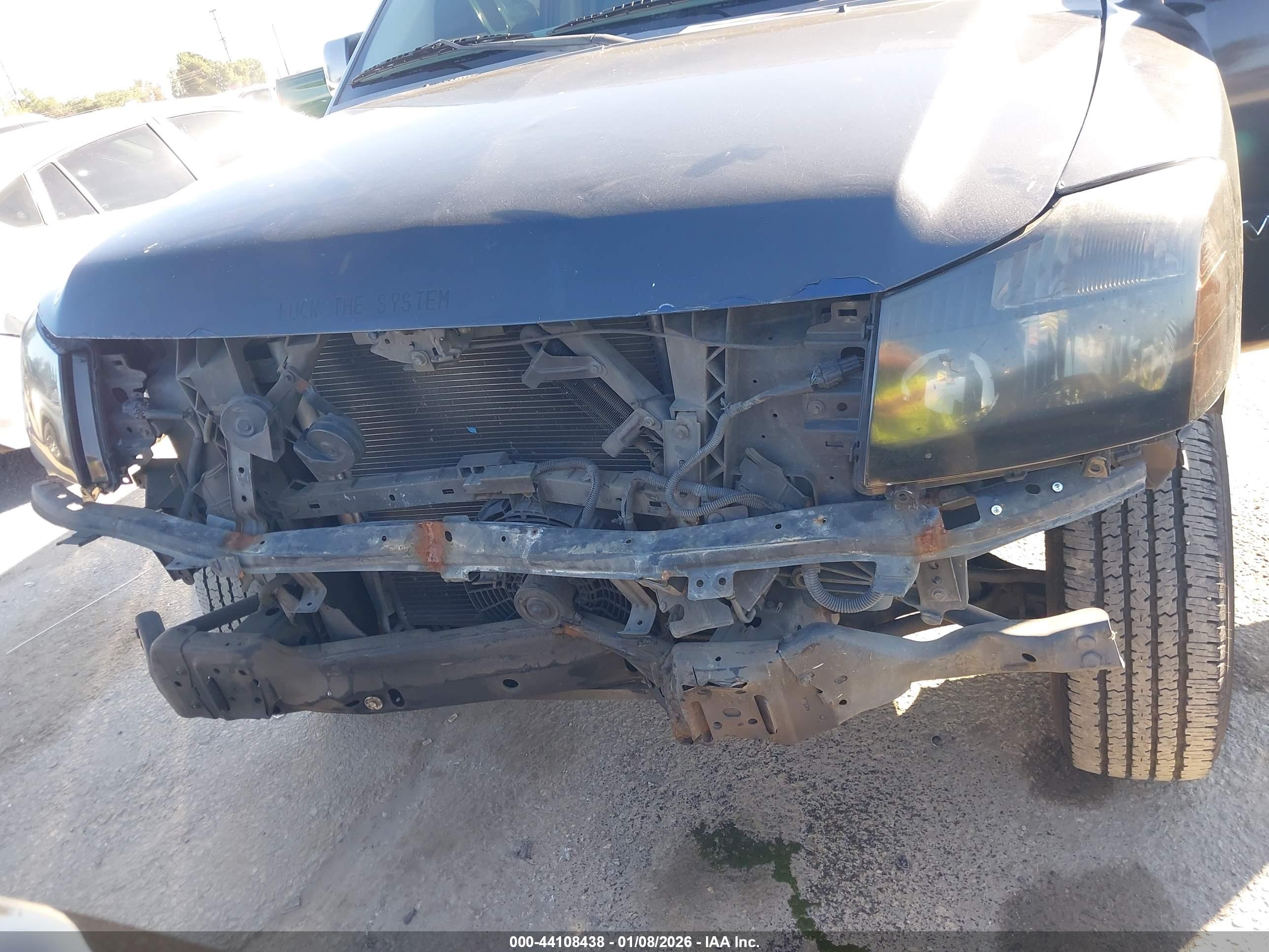 NISSAN TITAN image 6