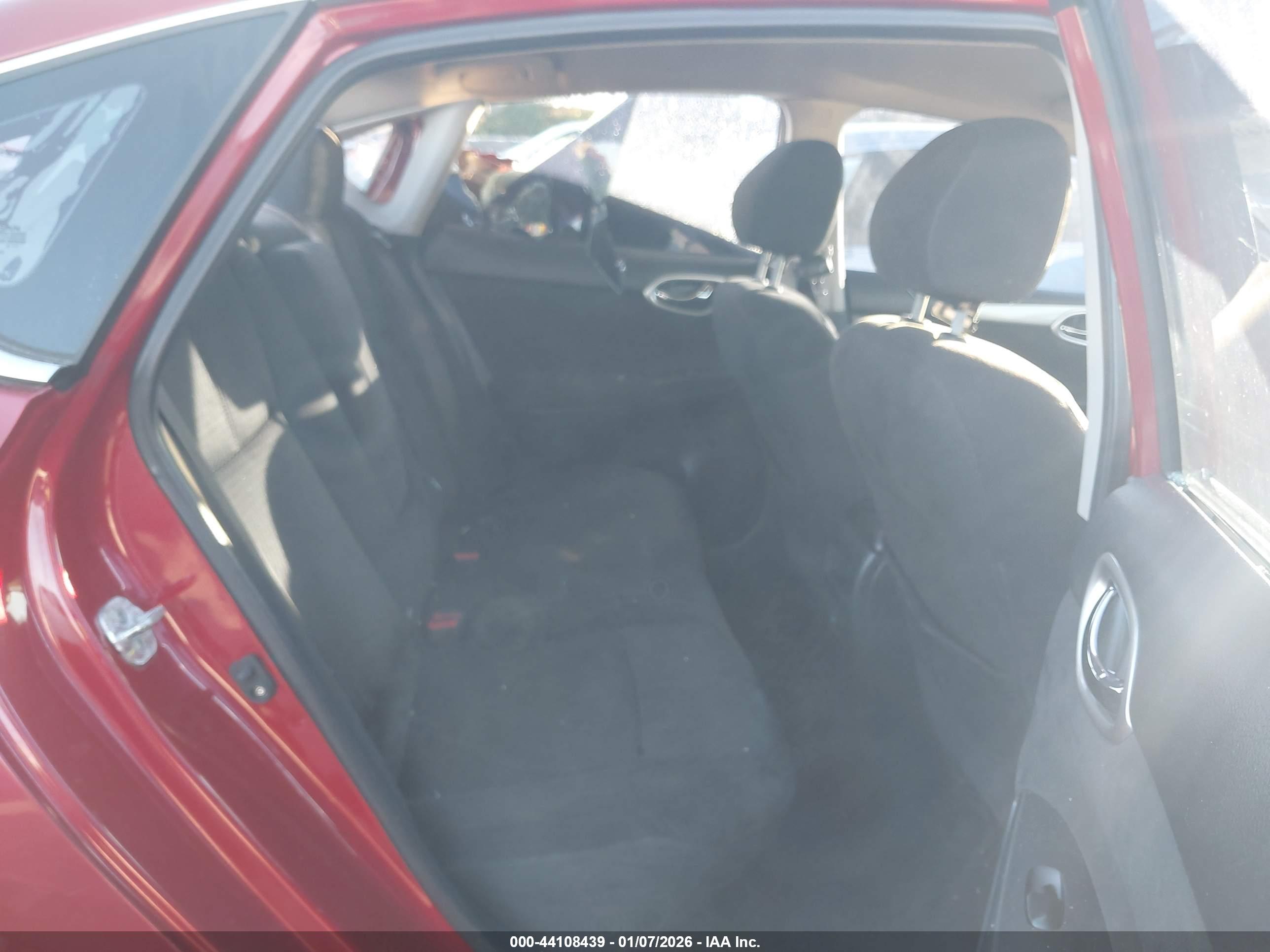 NISSAN SENTRA image 8