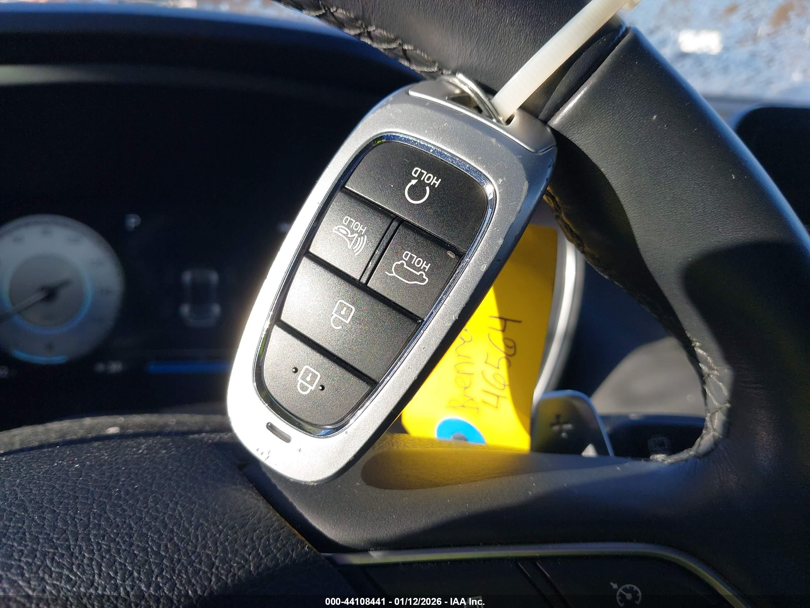 HYUNDAI SANTA image 11