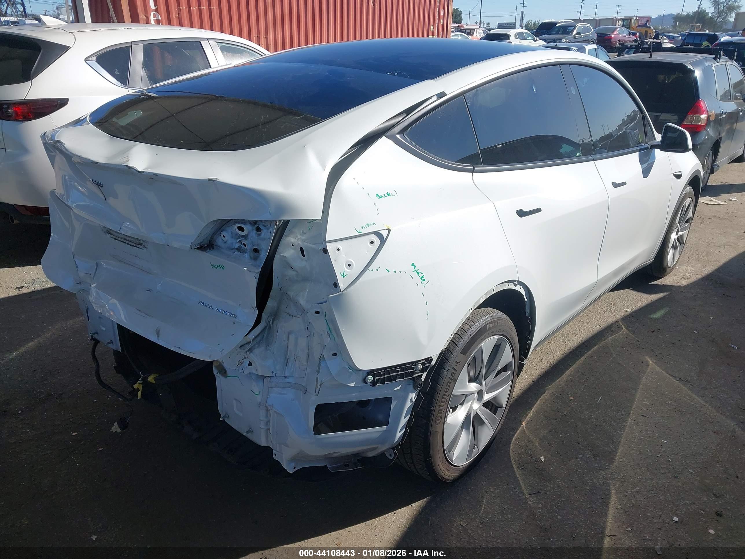 TESLA MODEL image 4