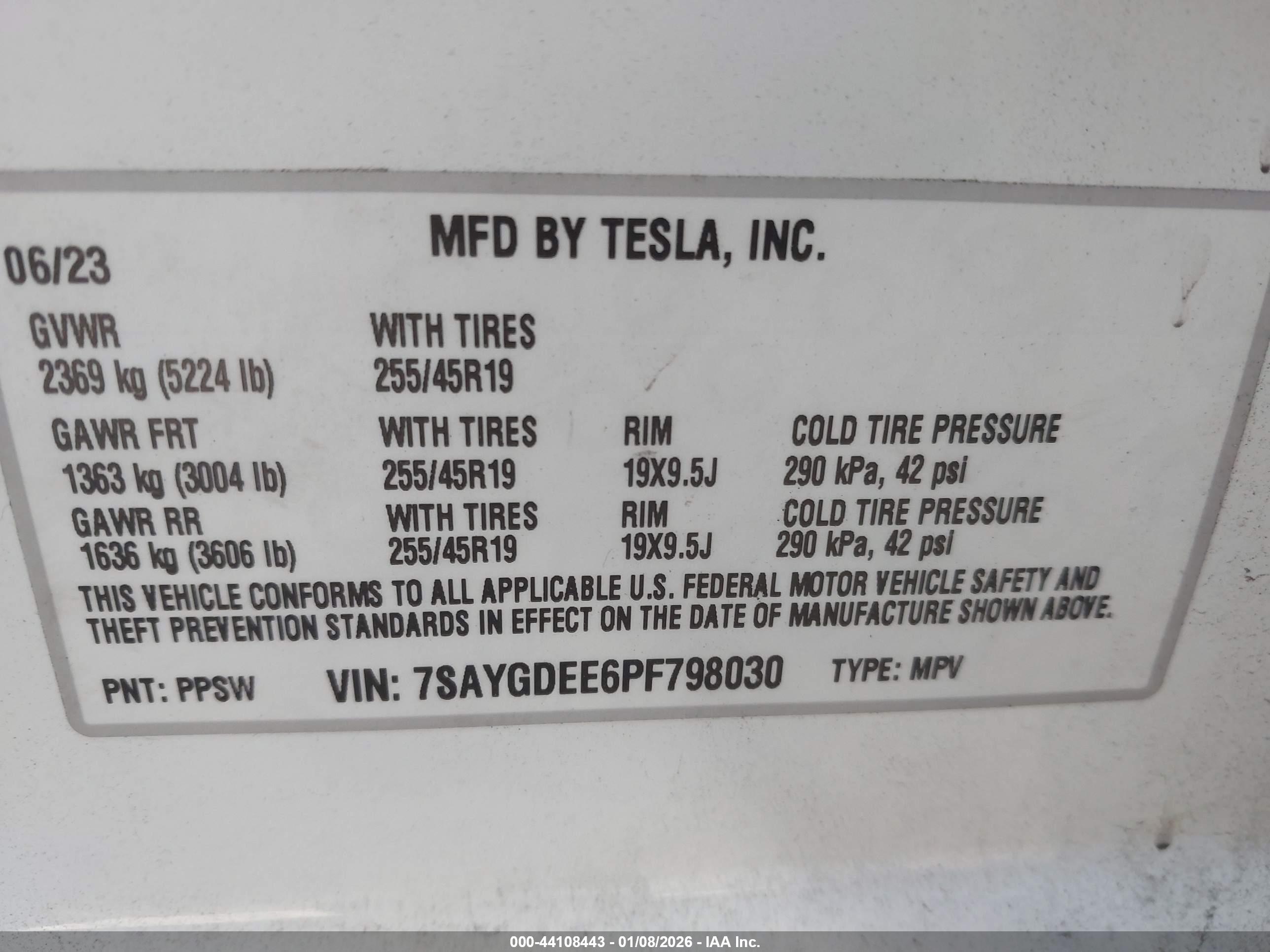 TESLA MODEL image 9