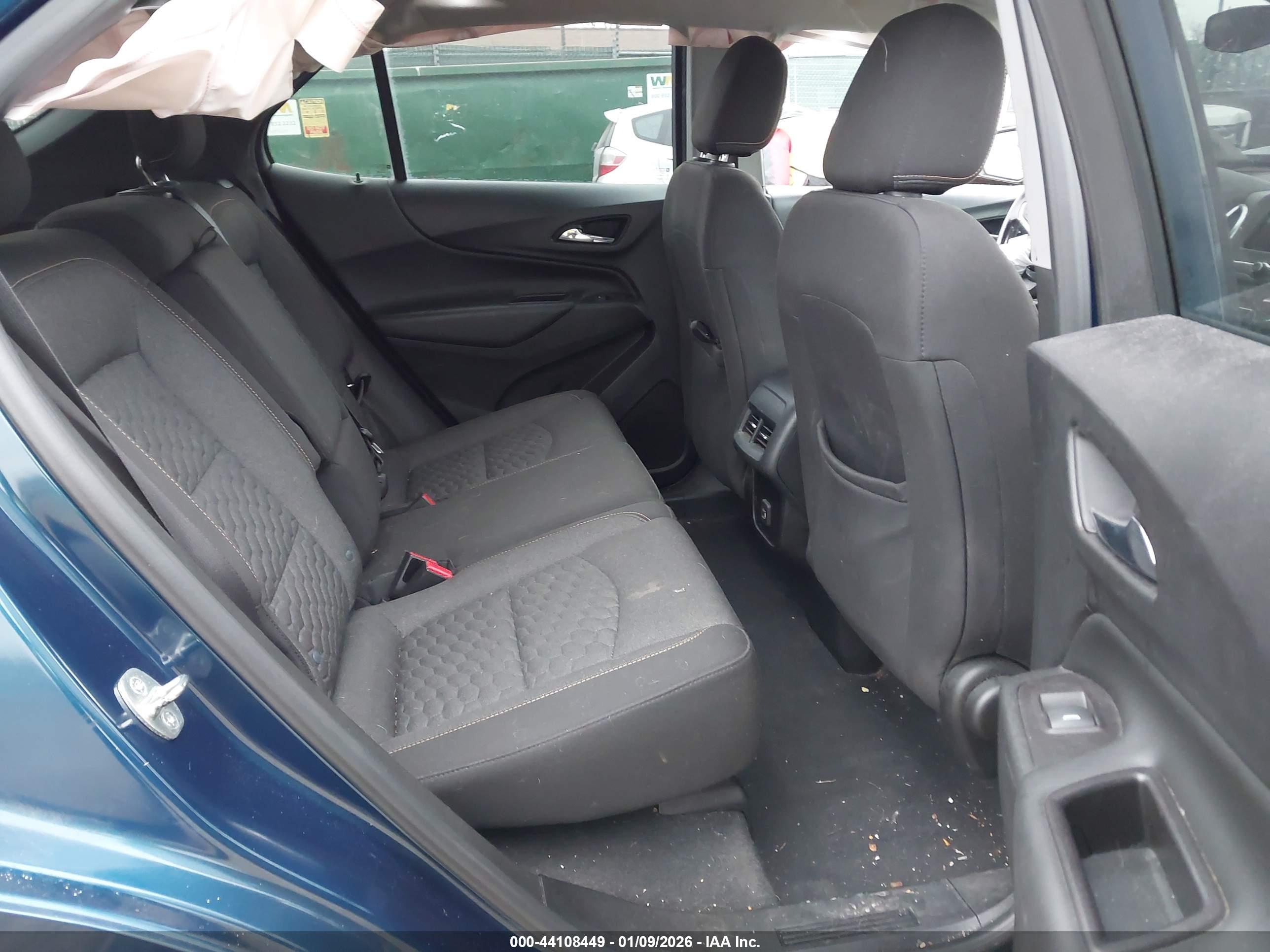CHEVROLET EQUINOX image 8