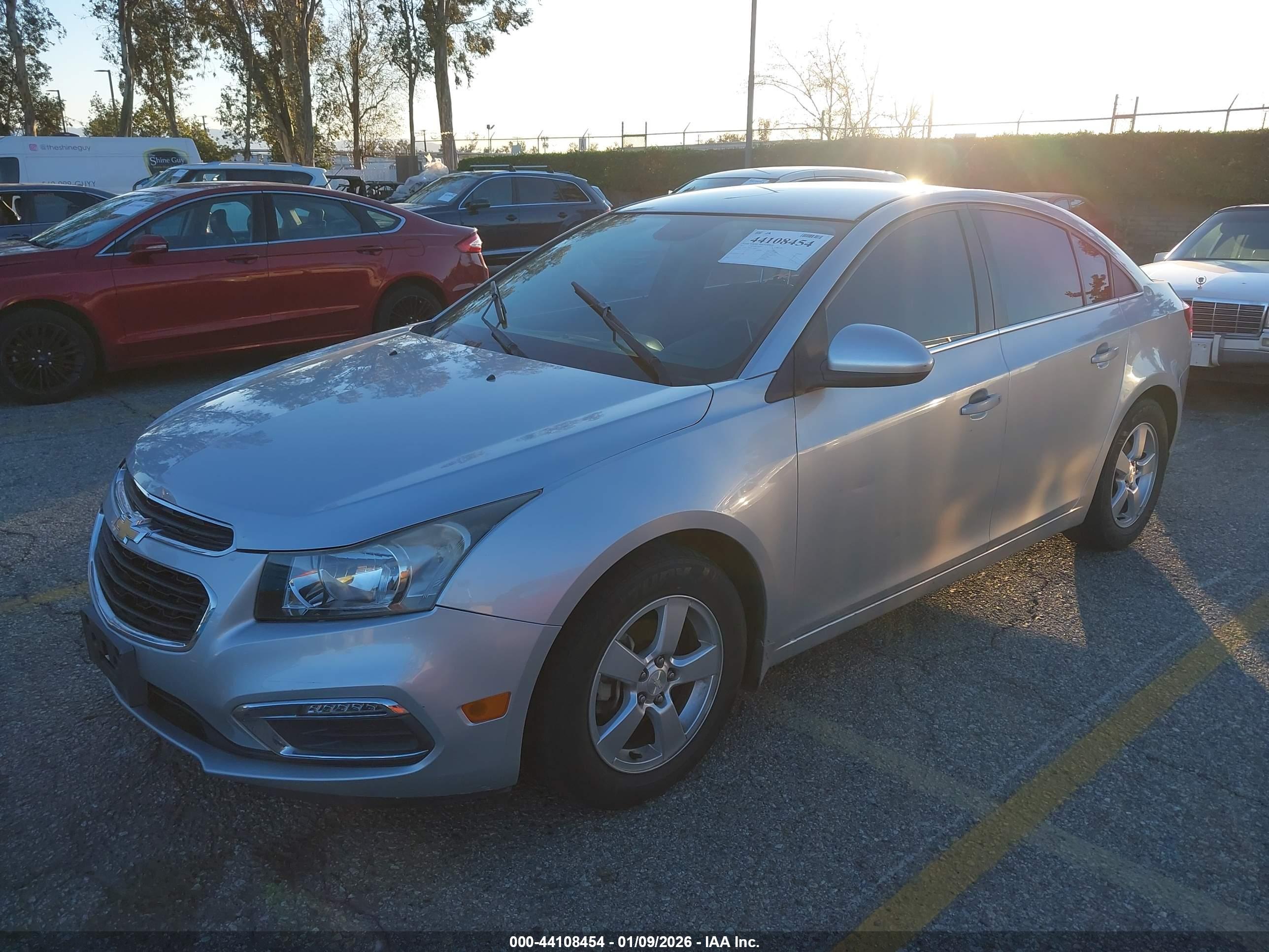 CHEVROLET CRUZE image 2