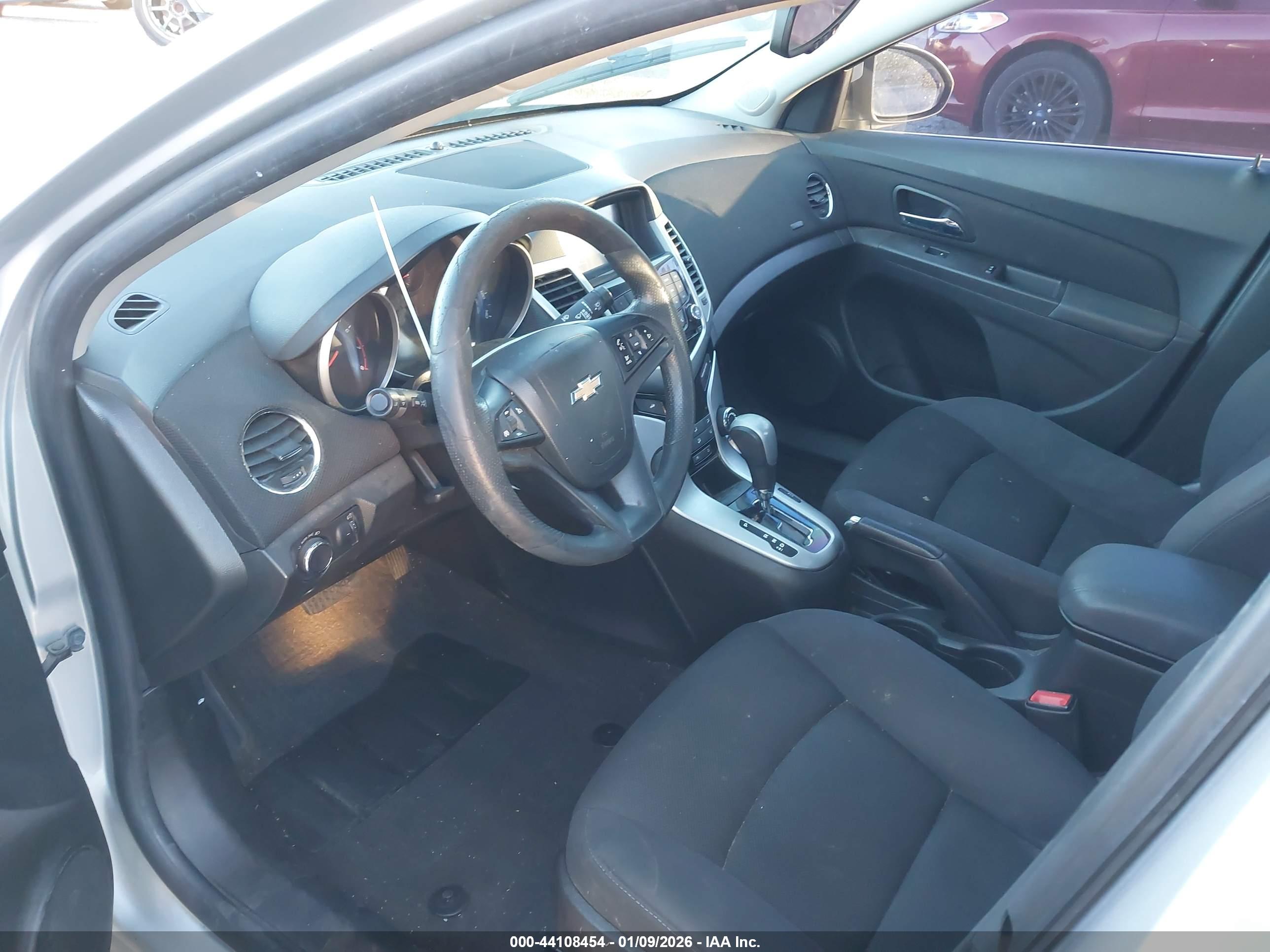 CHEVROLET CRUZE image 5
