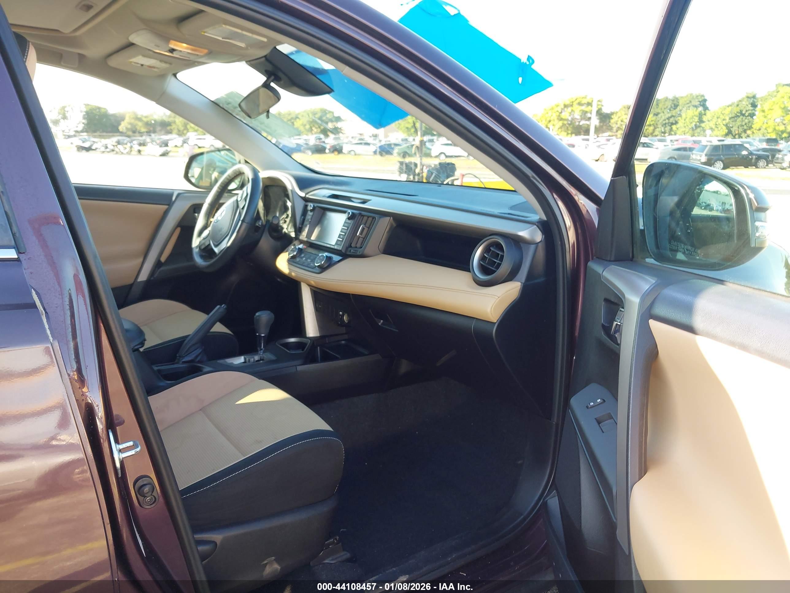 TOYOTA RAV4 image 5