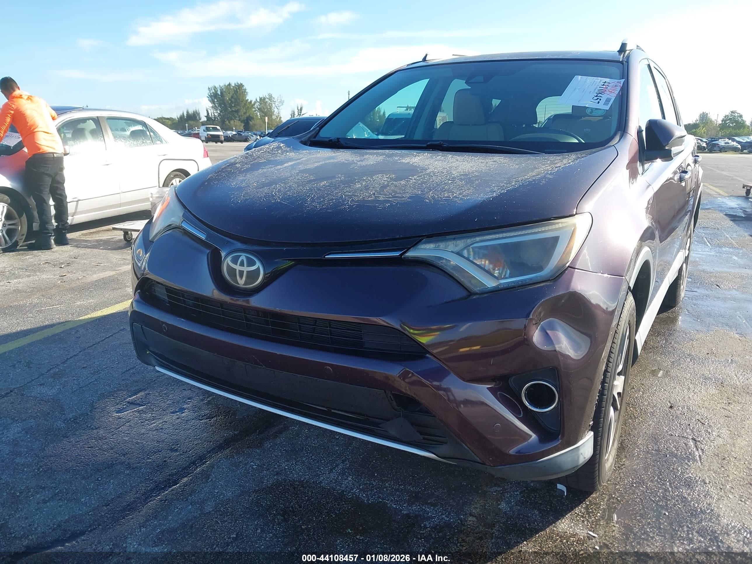 TOYOTA RAV4 image 6