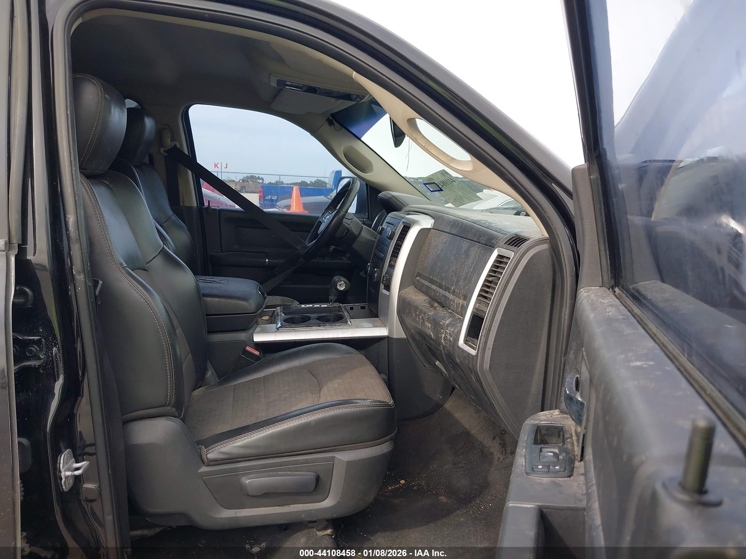 DODGE RAM image 5