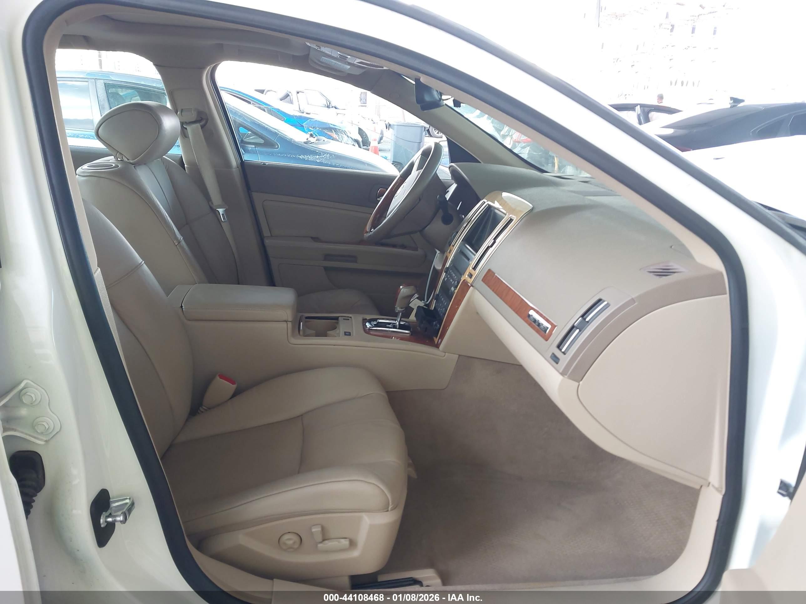 CADILLAC STS image 5