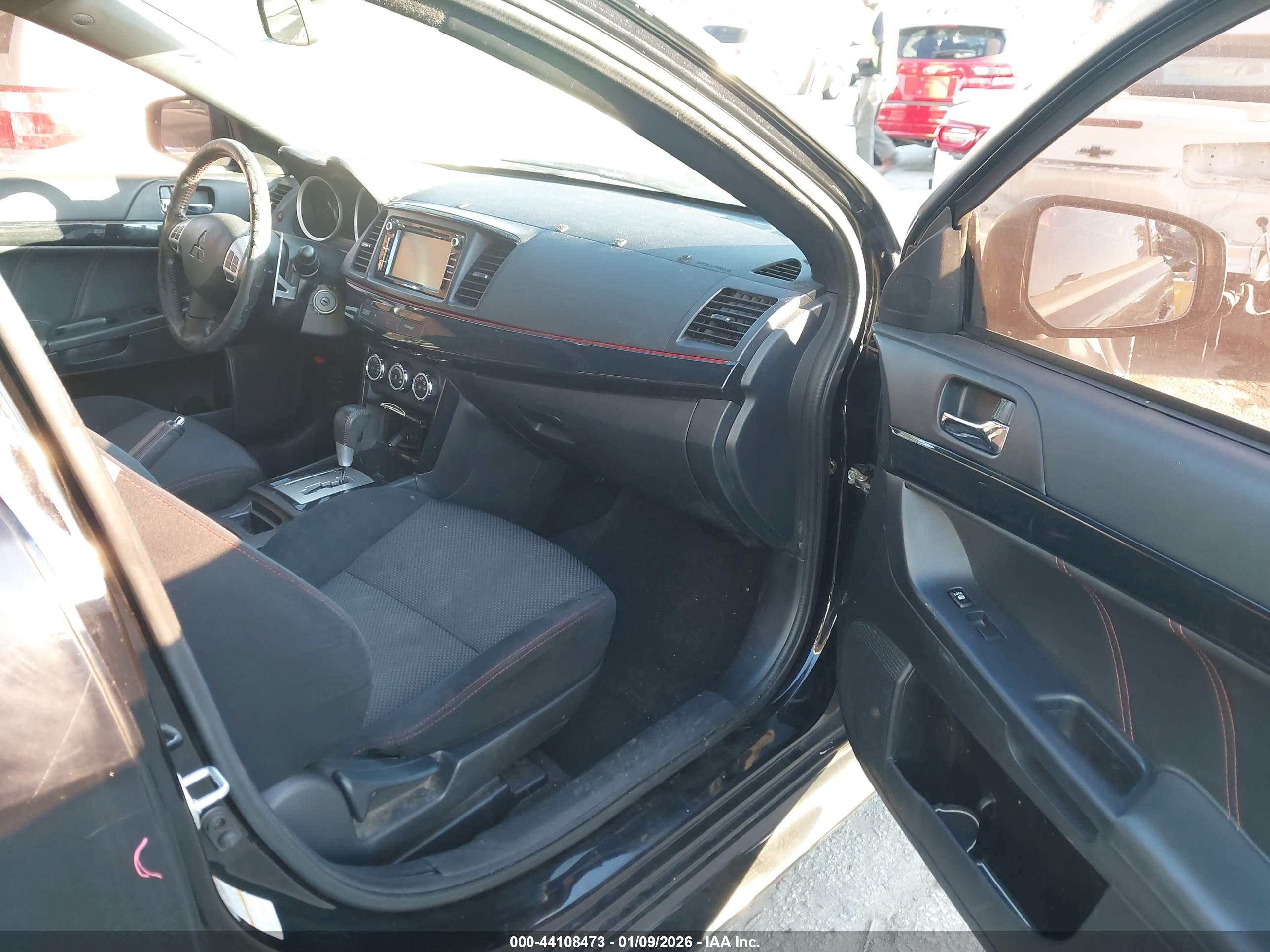 MITSUBISHI LANCER image 5