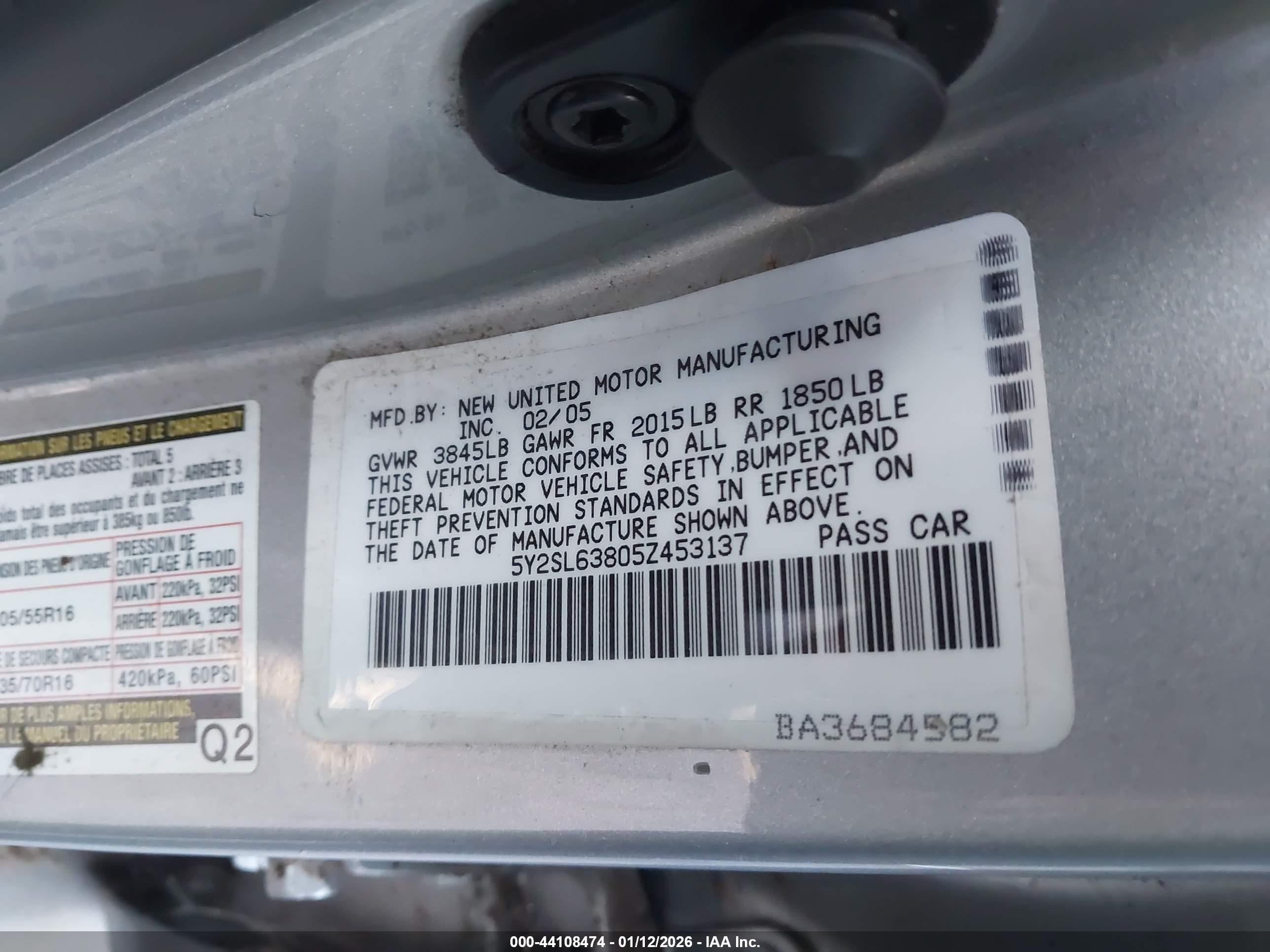 PONTIAC VIBE image 9