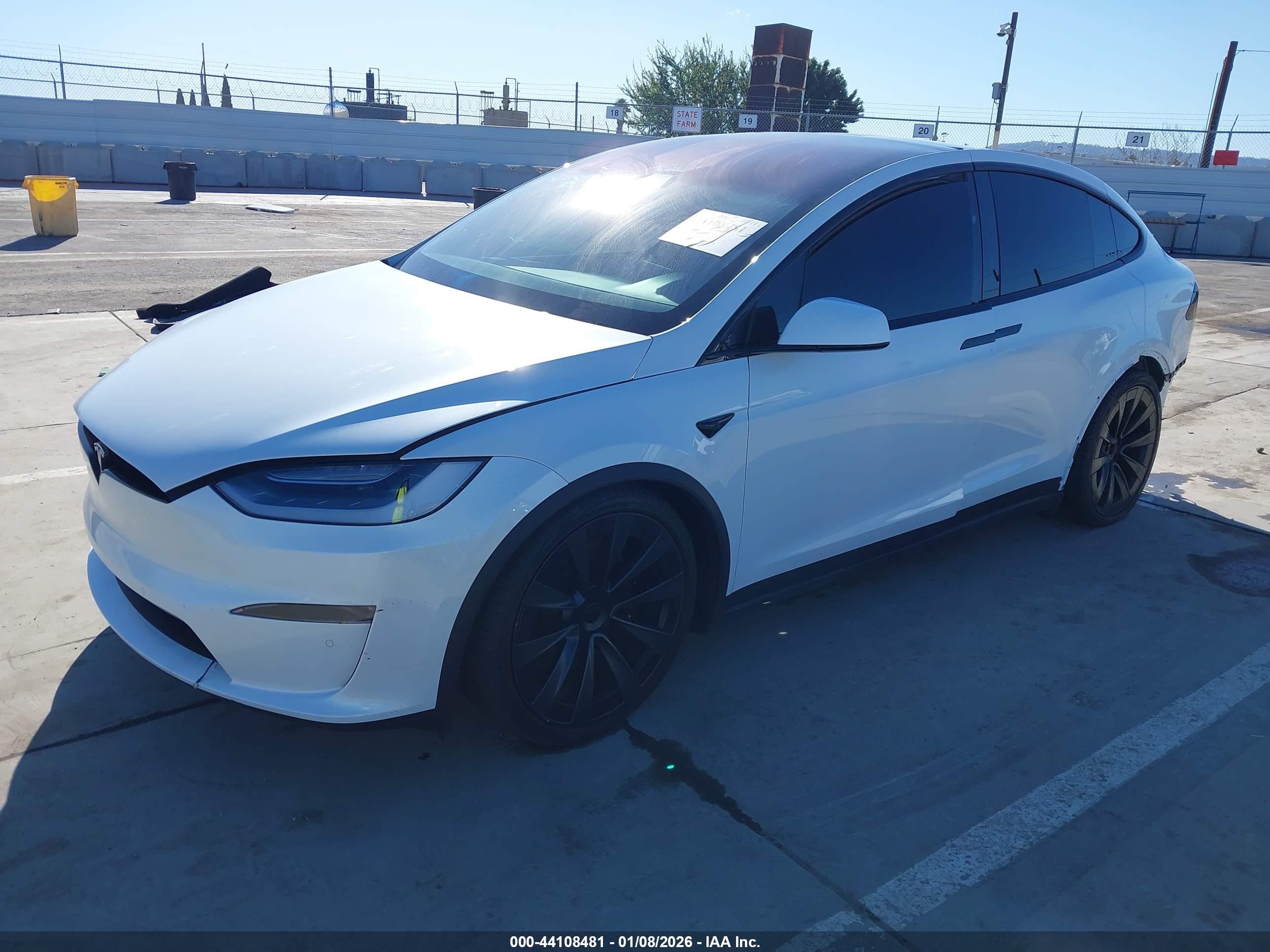 TESLA MODEL image 2