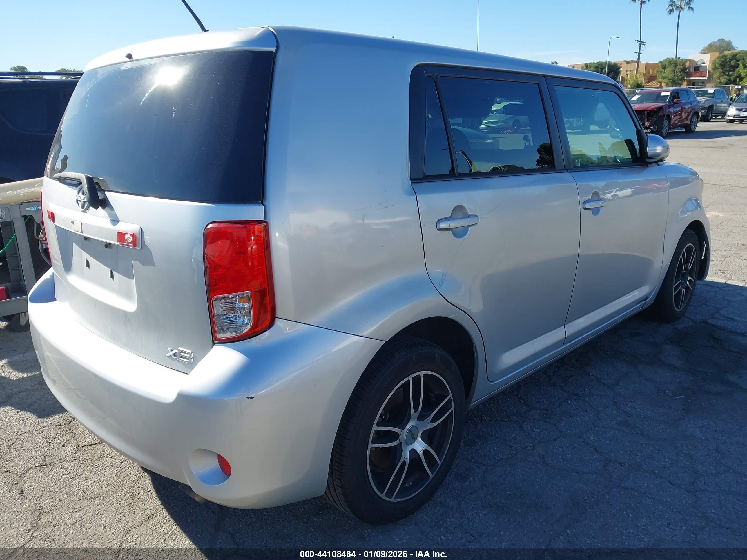 SCION XB image 4