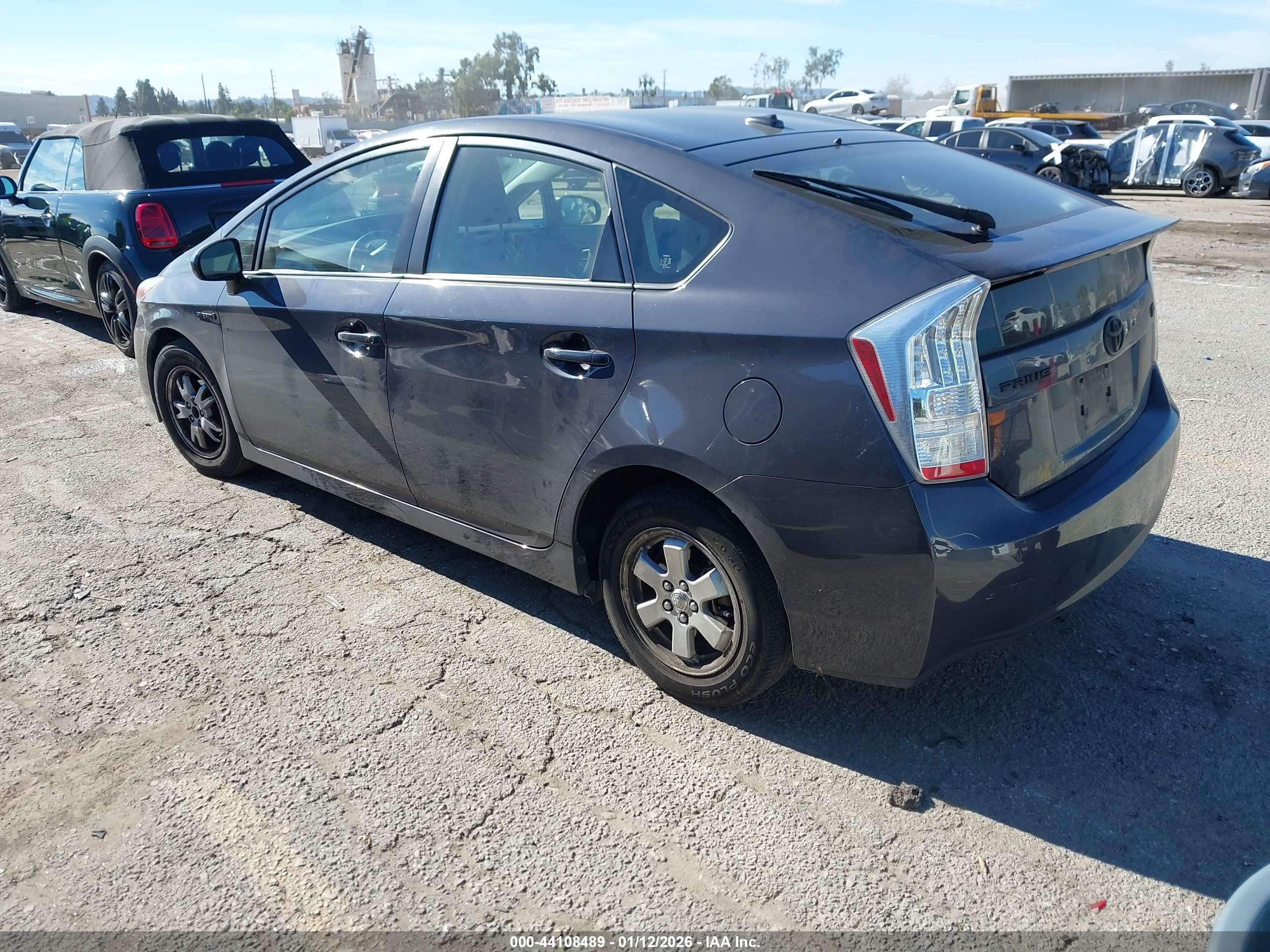 TOYOTA PRIUS image 3