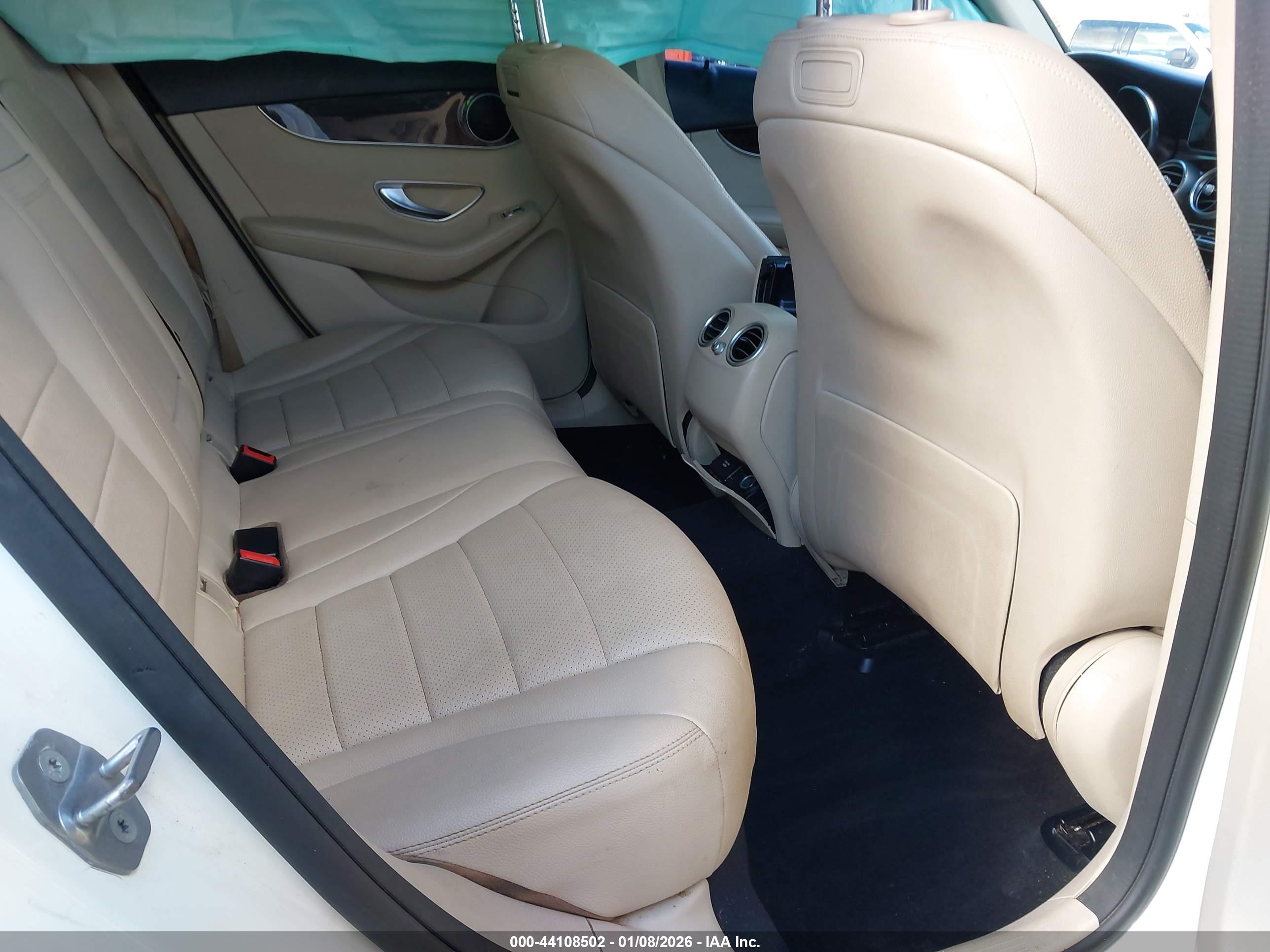 MERCEDES-BENZ GLC image 8