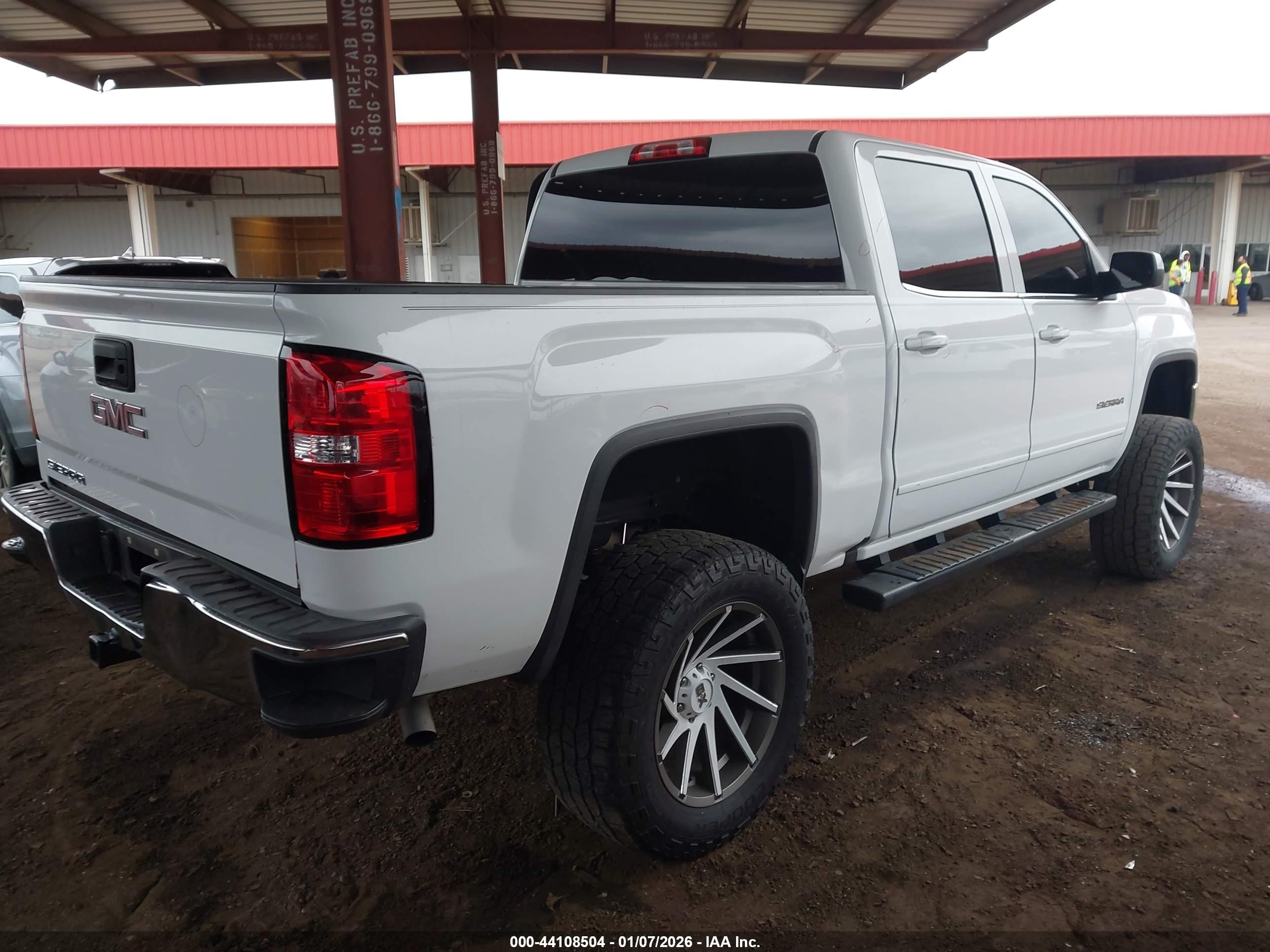 GMC SIERRA image 4