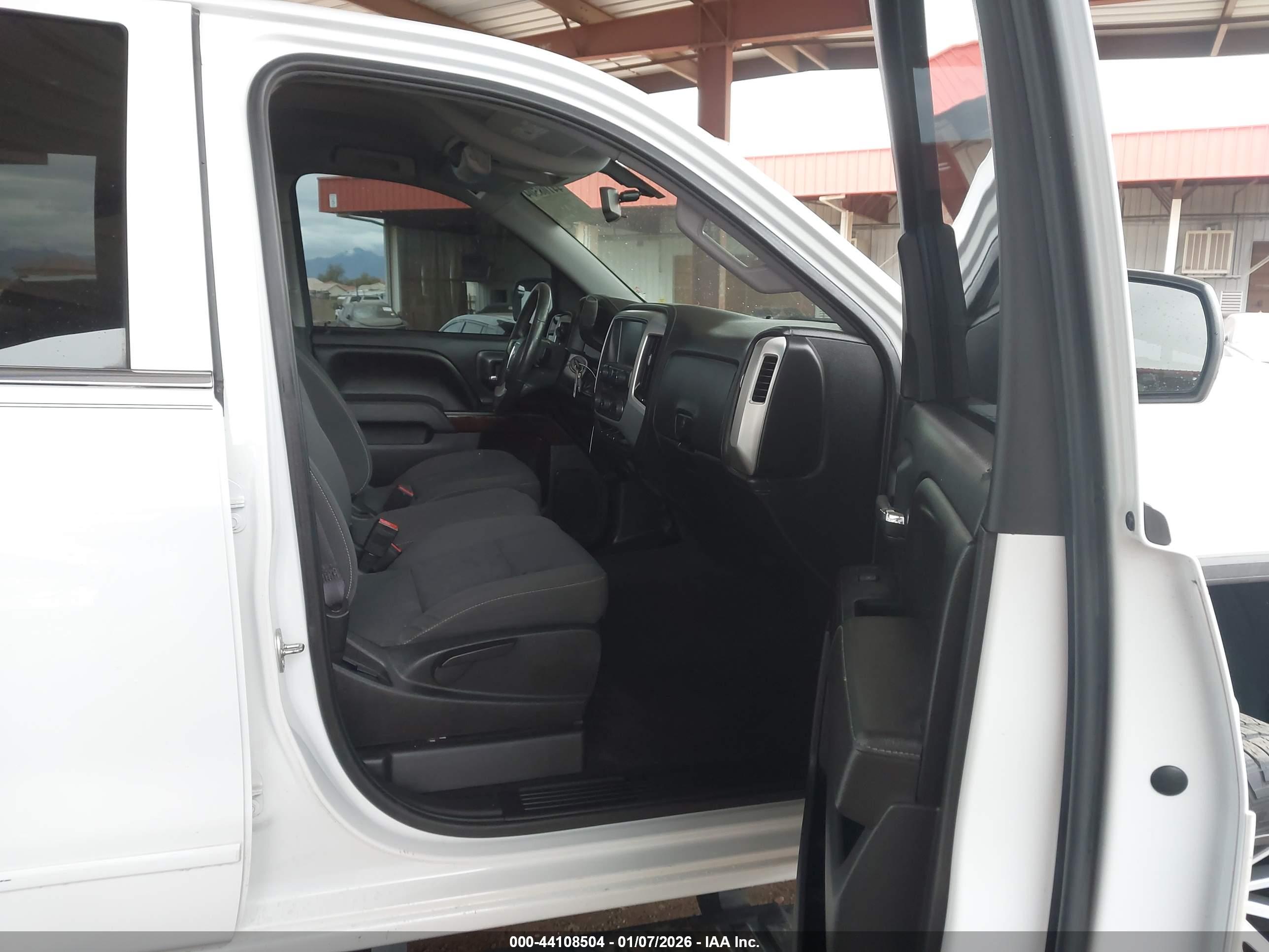 GMC SIERRA image 5