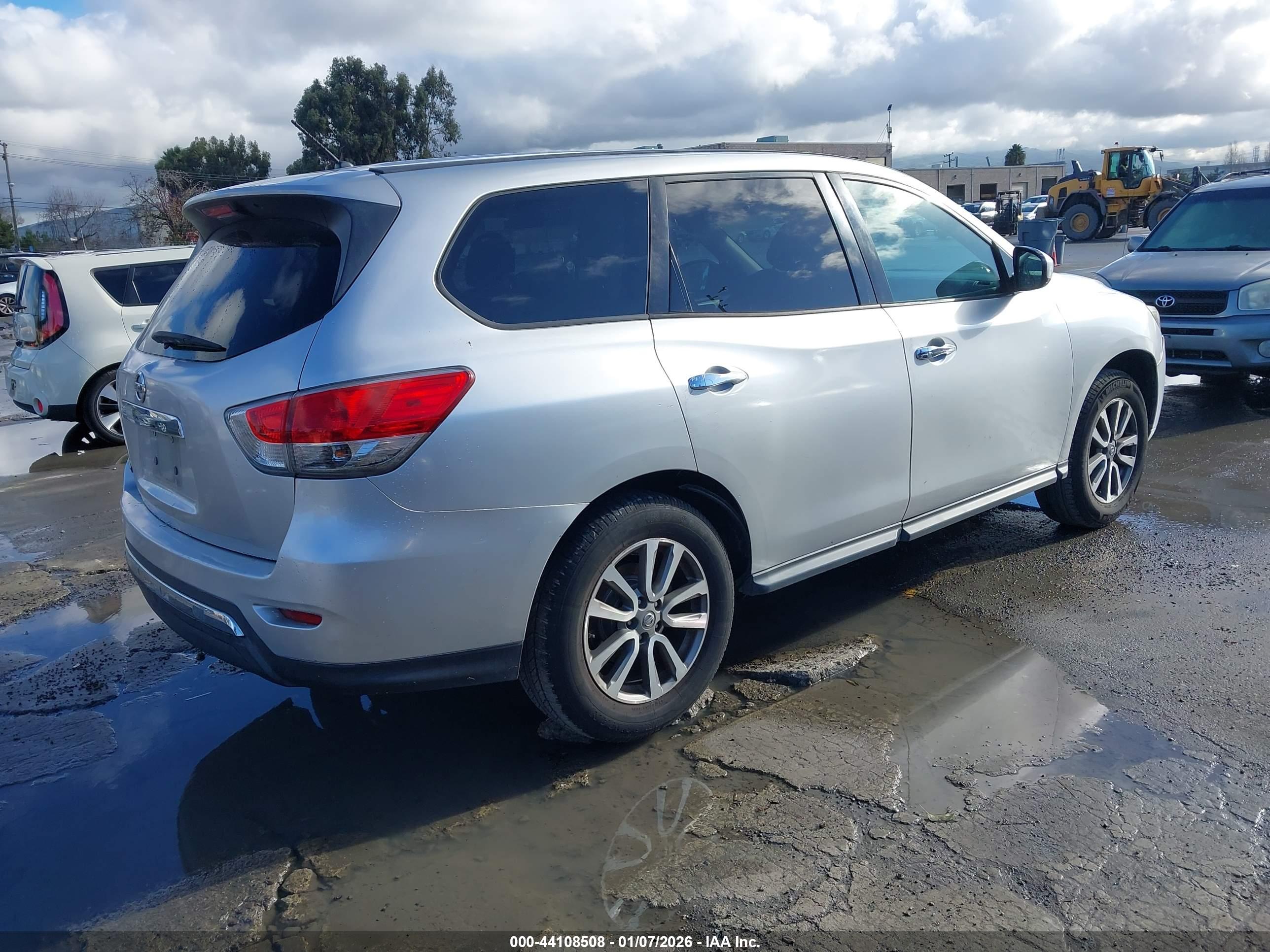 NISSAN PATHFINDER image 4