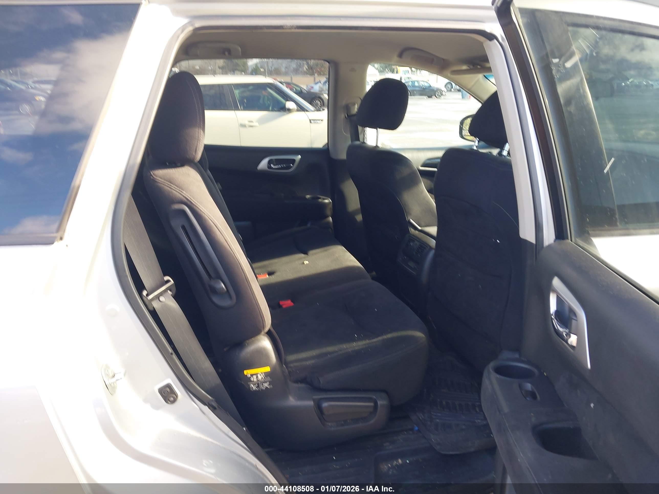 NISSAN PATHFINDER image 8