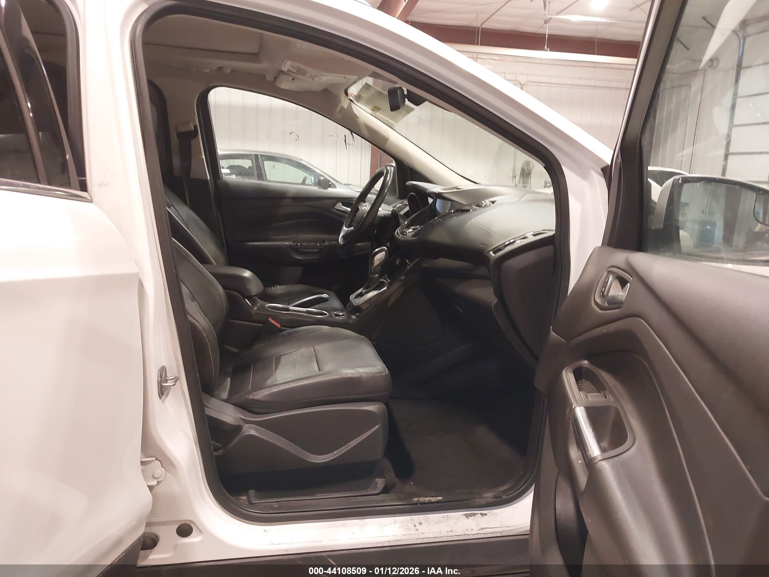 FORD ESCAPE image 5