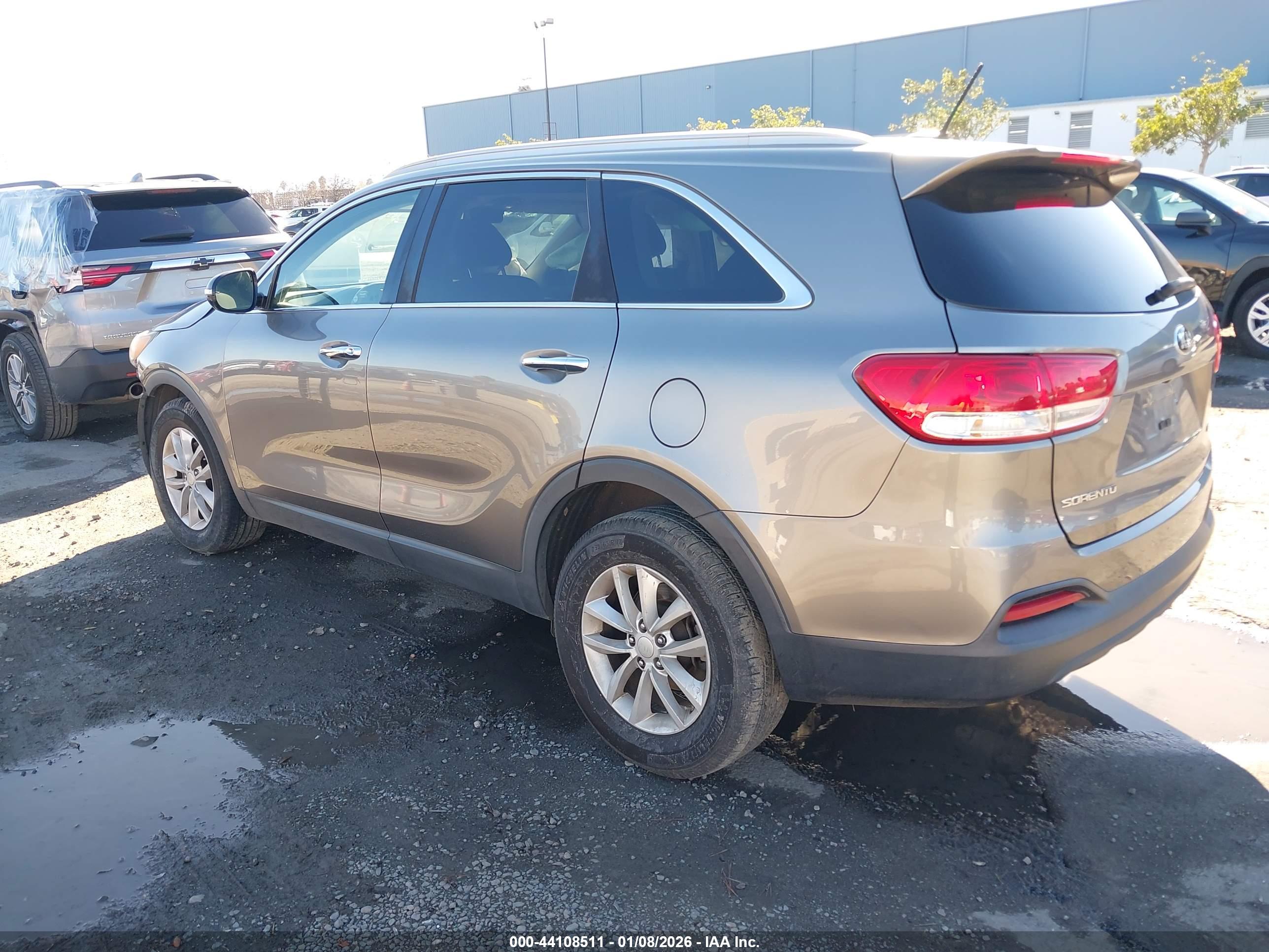 KIA SORENTO image 3