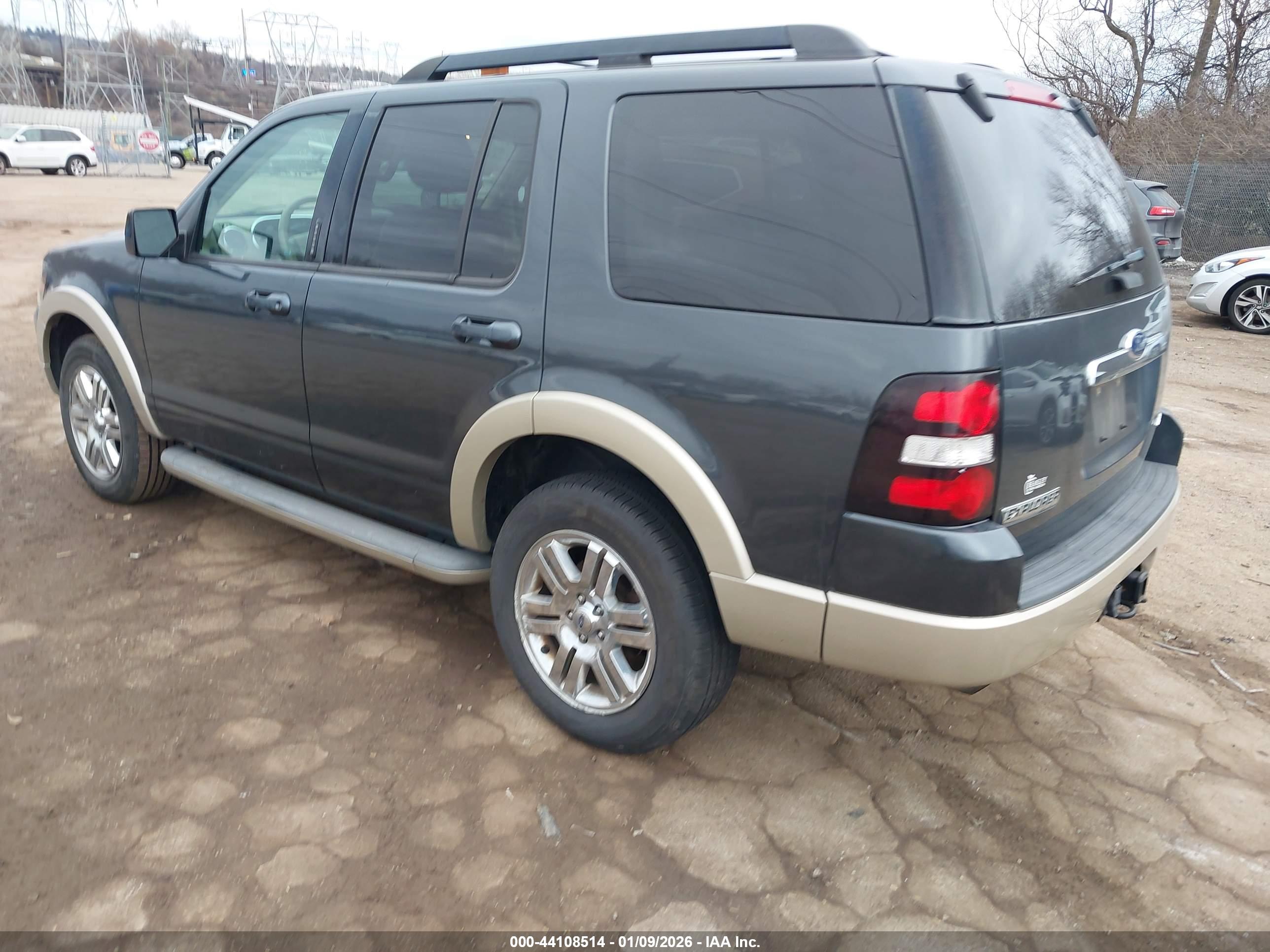 FORD EXPLORER image 3