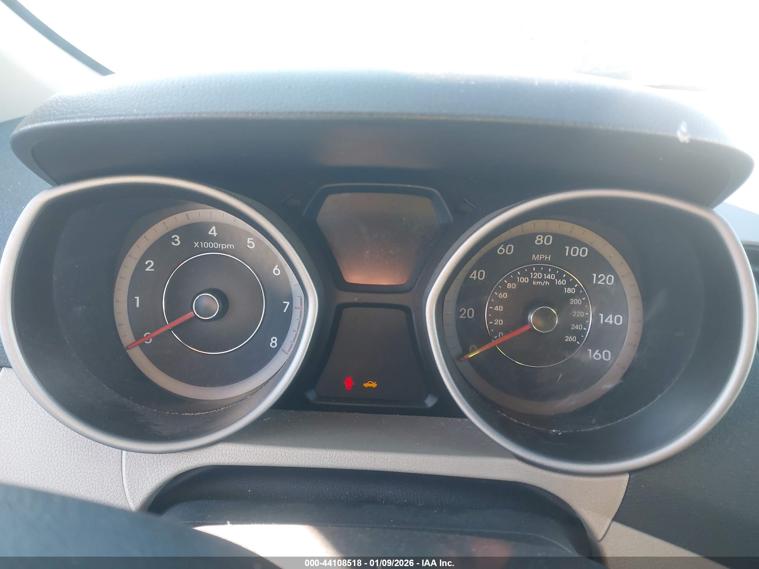 HYUNDAI ELANTRA image 7
