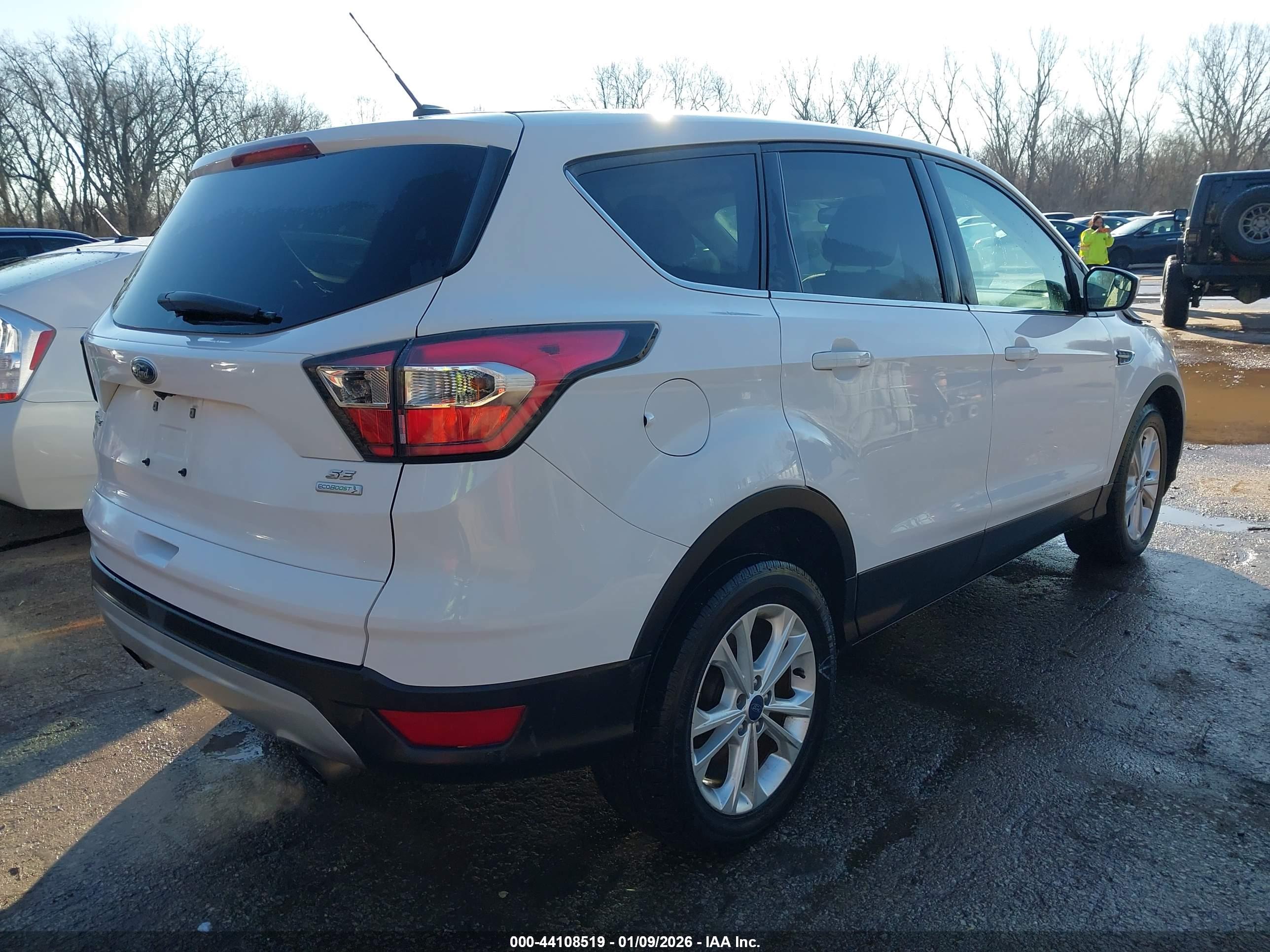 FORD ESCAPE image 4