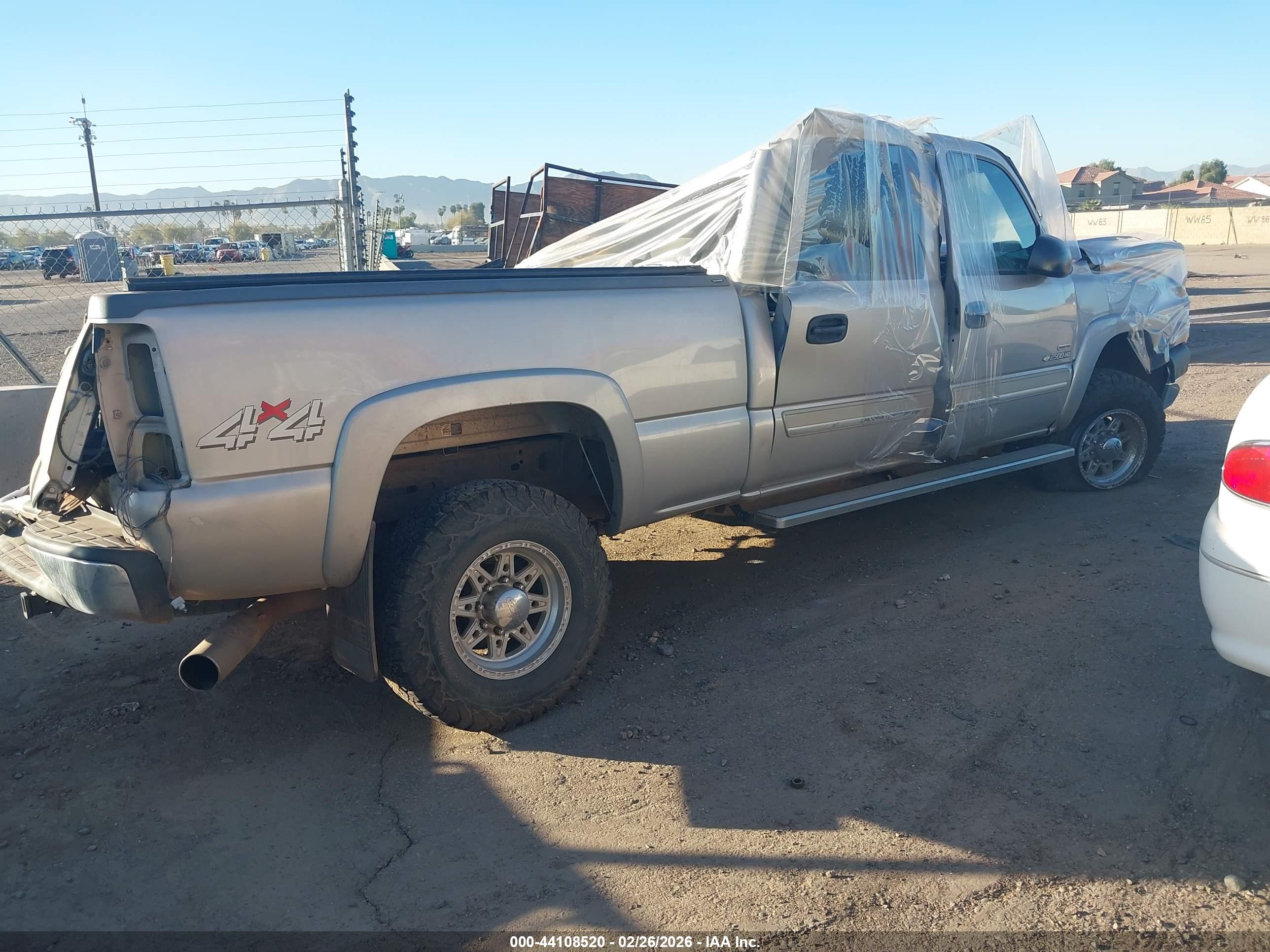 CHEVROLET SILVERADO image 4