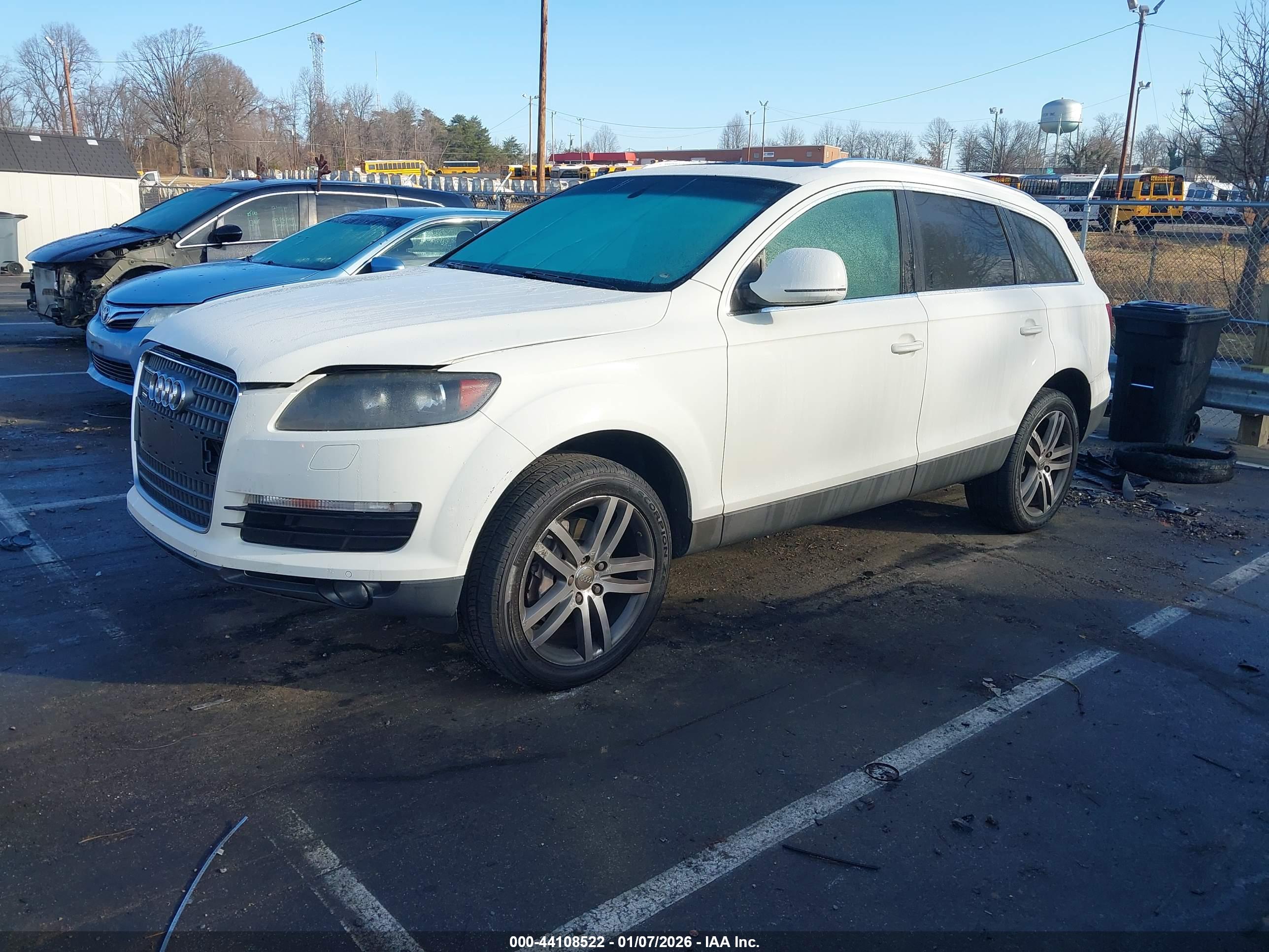 AUDI Q7 image 2