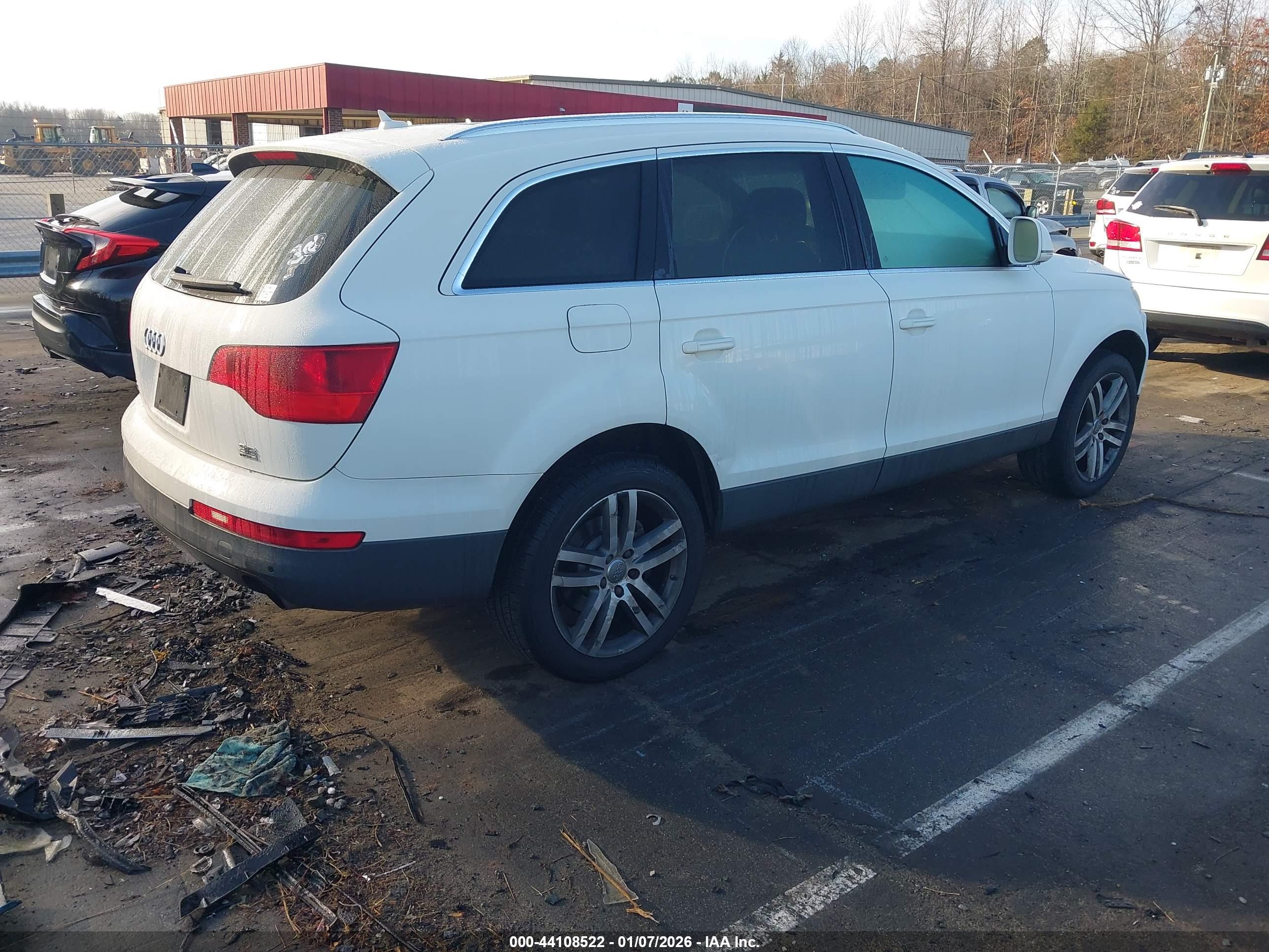 AUDI Q7 image 4