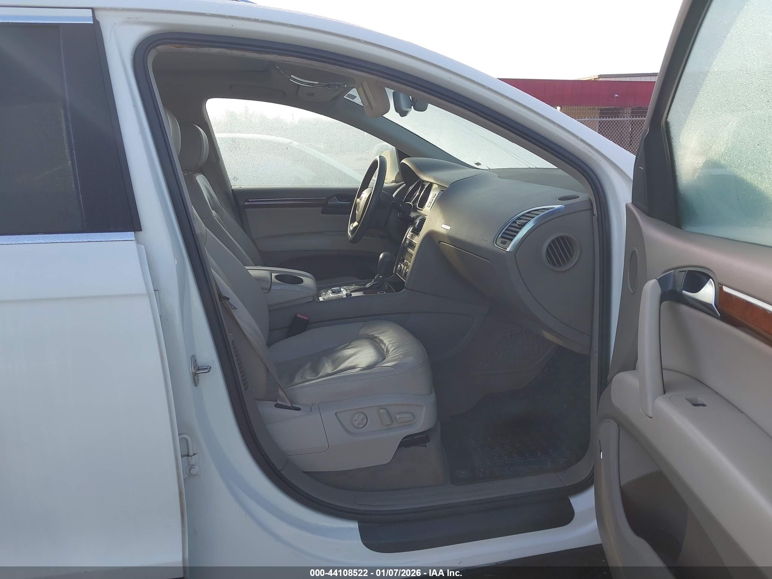 AUDI Q7 image 5
